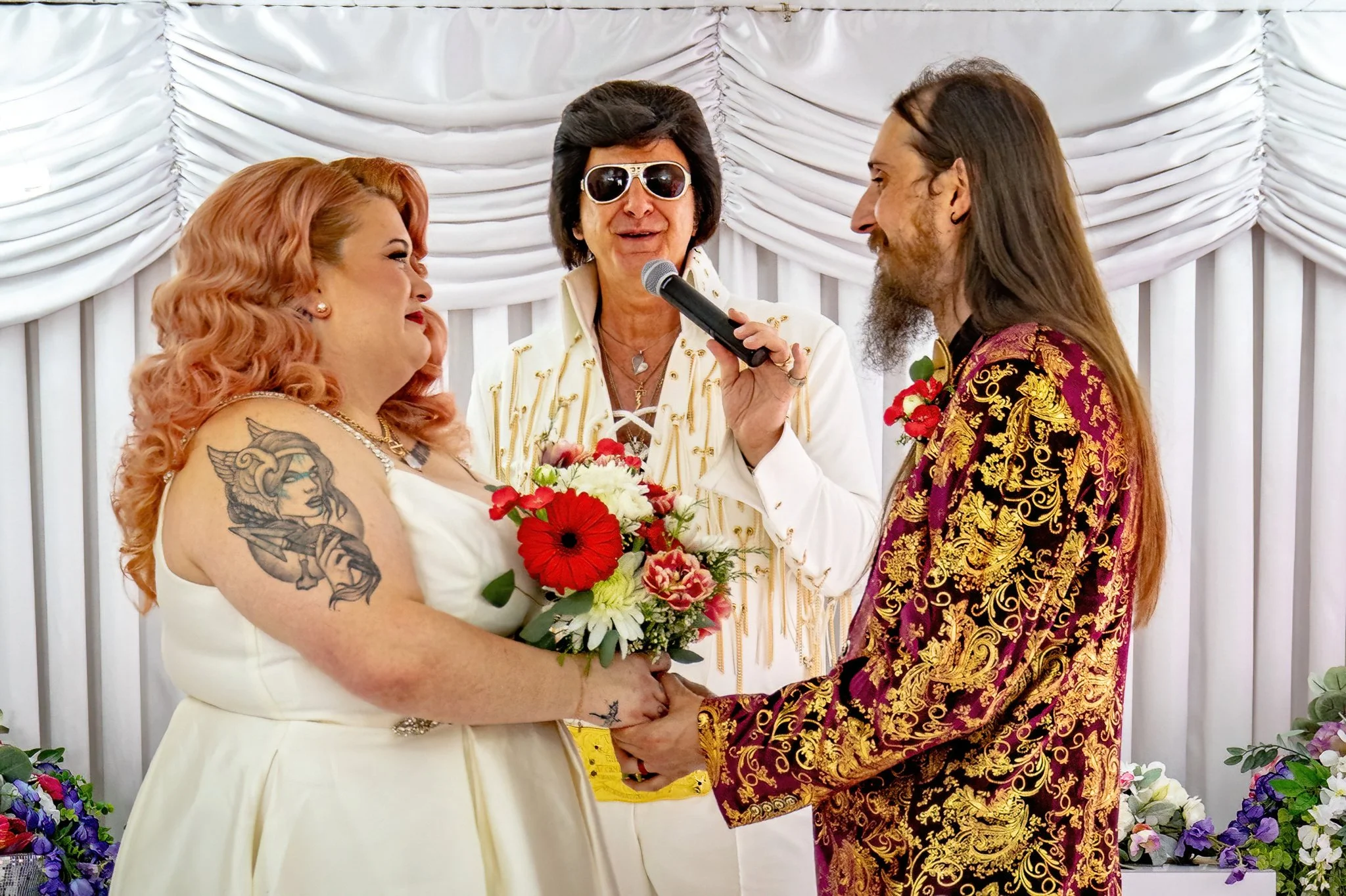 A-Little-White-Chapel-Las-Vegas-NV-Amber-and-Jared-Wedding-Photo-01.jpg