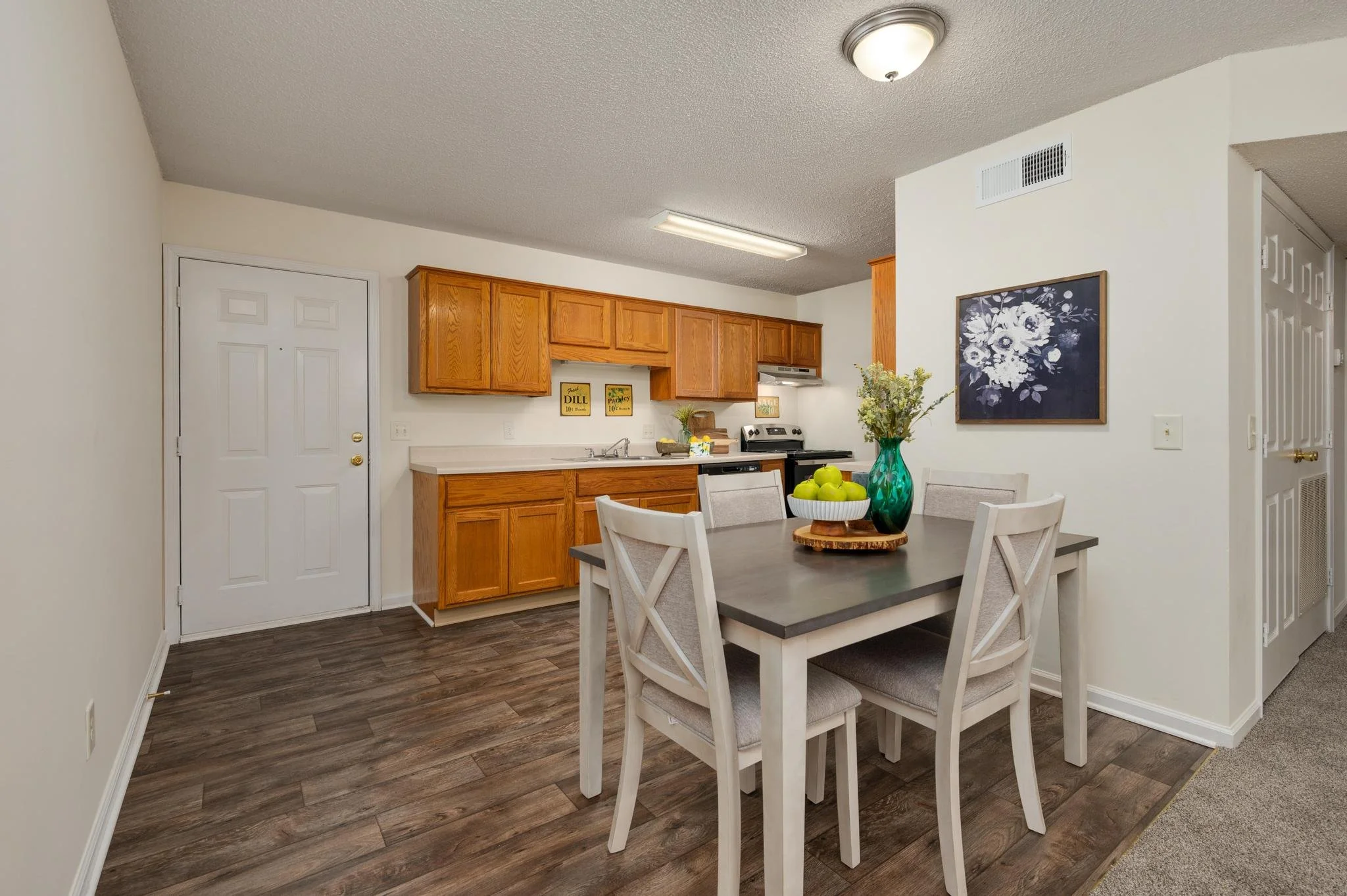 Gallery — Saddlebrook Apartments