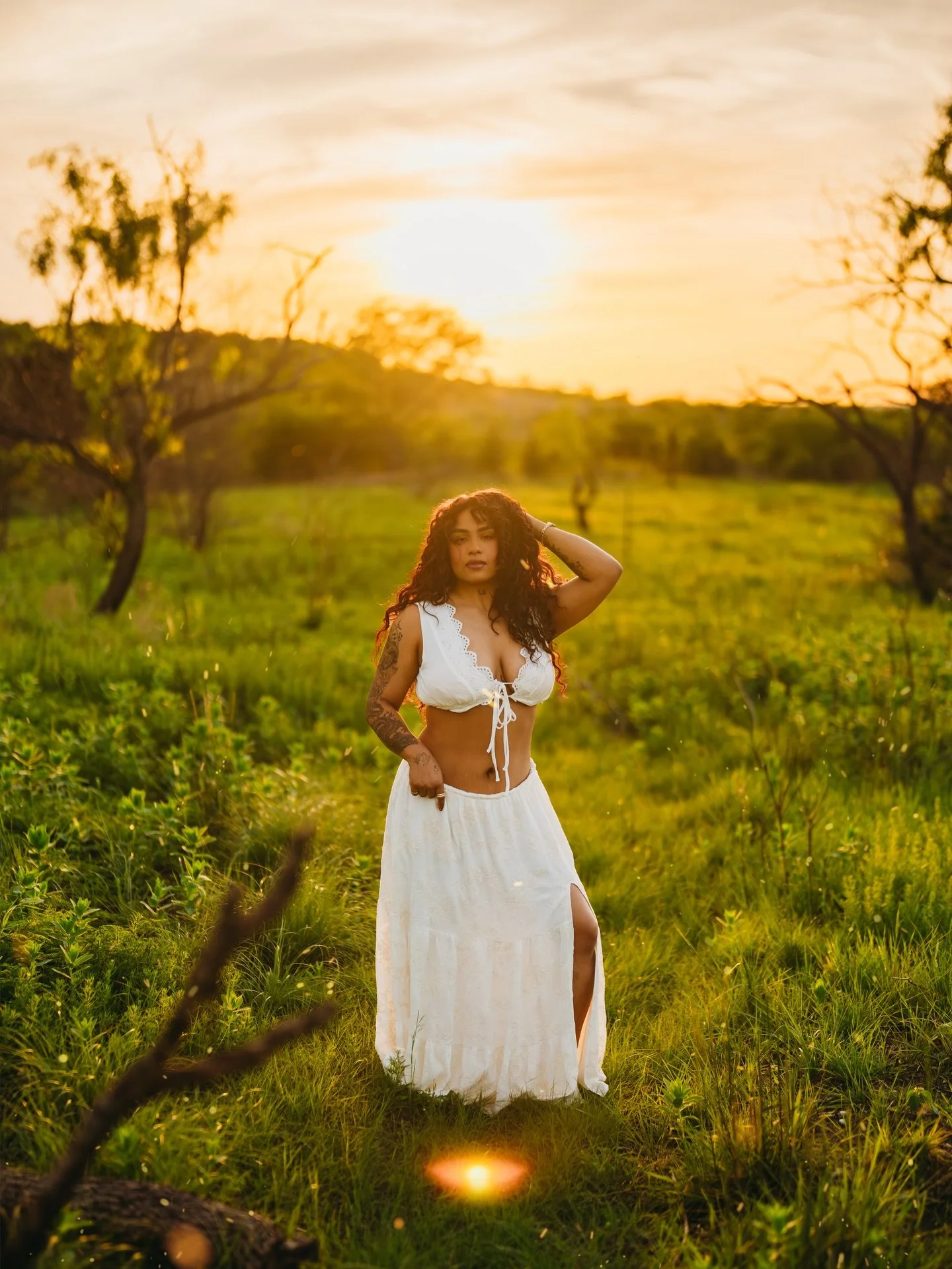 Golden hour sessions are soo magical! ✨ Before I opened the studio in 2021, I was chasing the sunset with clients almost every weekend. I&rsquo;m so excited to reconnect with nature and have little adventures like this this summer! 💗

Shoutout to my