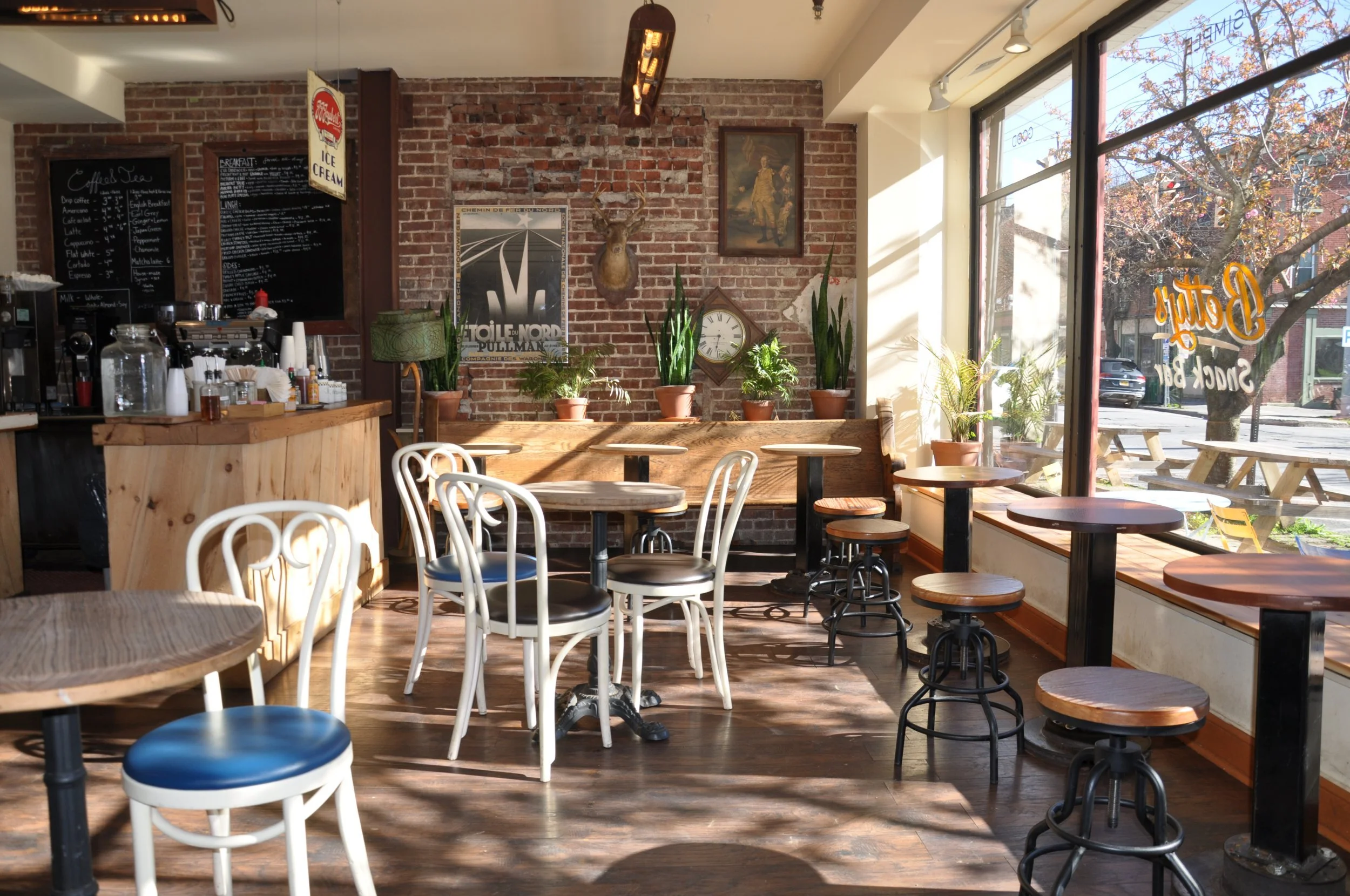 Betty's Snack Bar ~ Coffee shop and Market