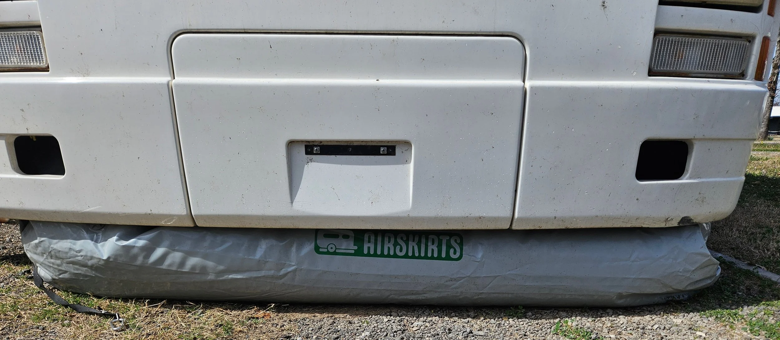 Motorhome with AirSkirt
