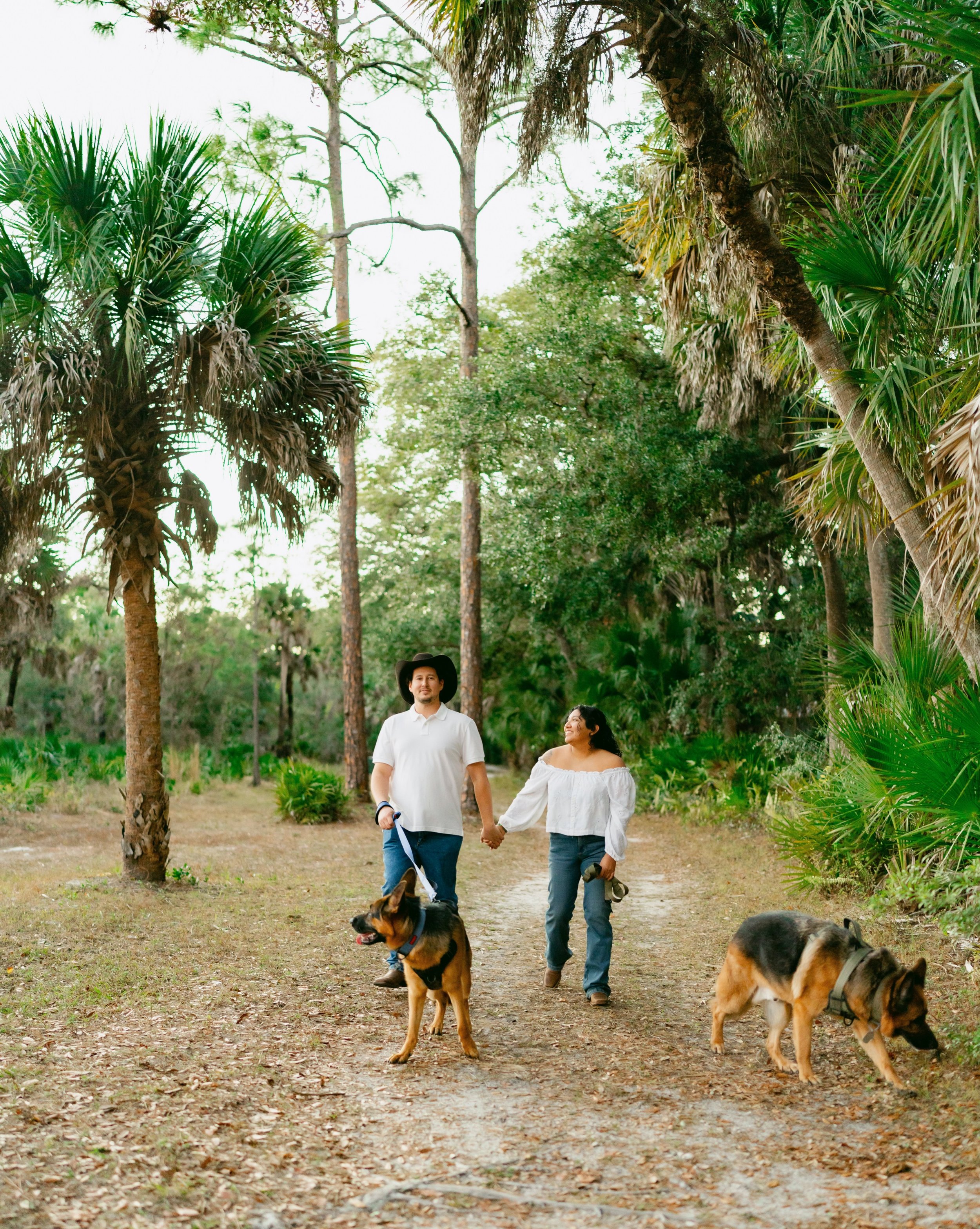 J &amp; G&rsquo;s session with their pups was one I&rsquo;ll never forget. 🐶🤍🐶

Watching their shared smiles, chasing their pups through the grass, and taking in all the love around them felt like watching a little piece of everyday magic. These a