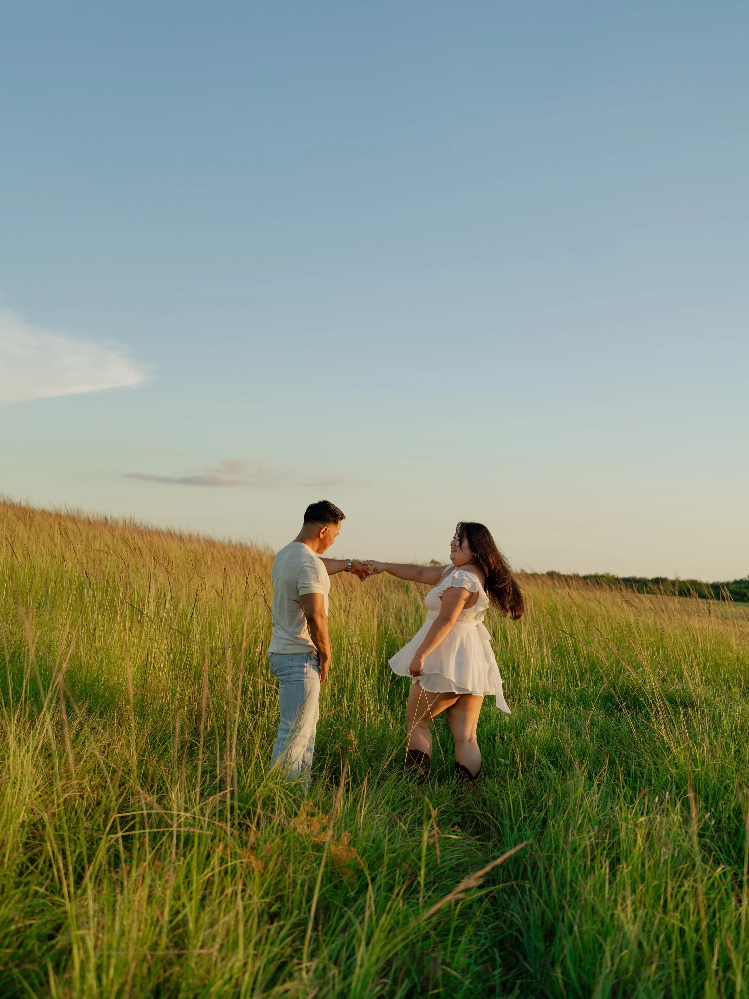 Reminiscing the beauty of this day with C &amp; F in Sarasota for their couples session, ugh i cant get over this day 🥹💛
-
-
-
#couplesphotoshoot #sarasotaphotographer #sarasotaflorida #swflphotographer #fortmyersphotographer 

Sarasota Wedding Pho