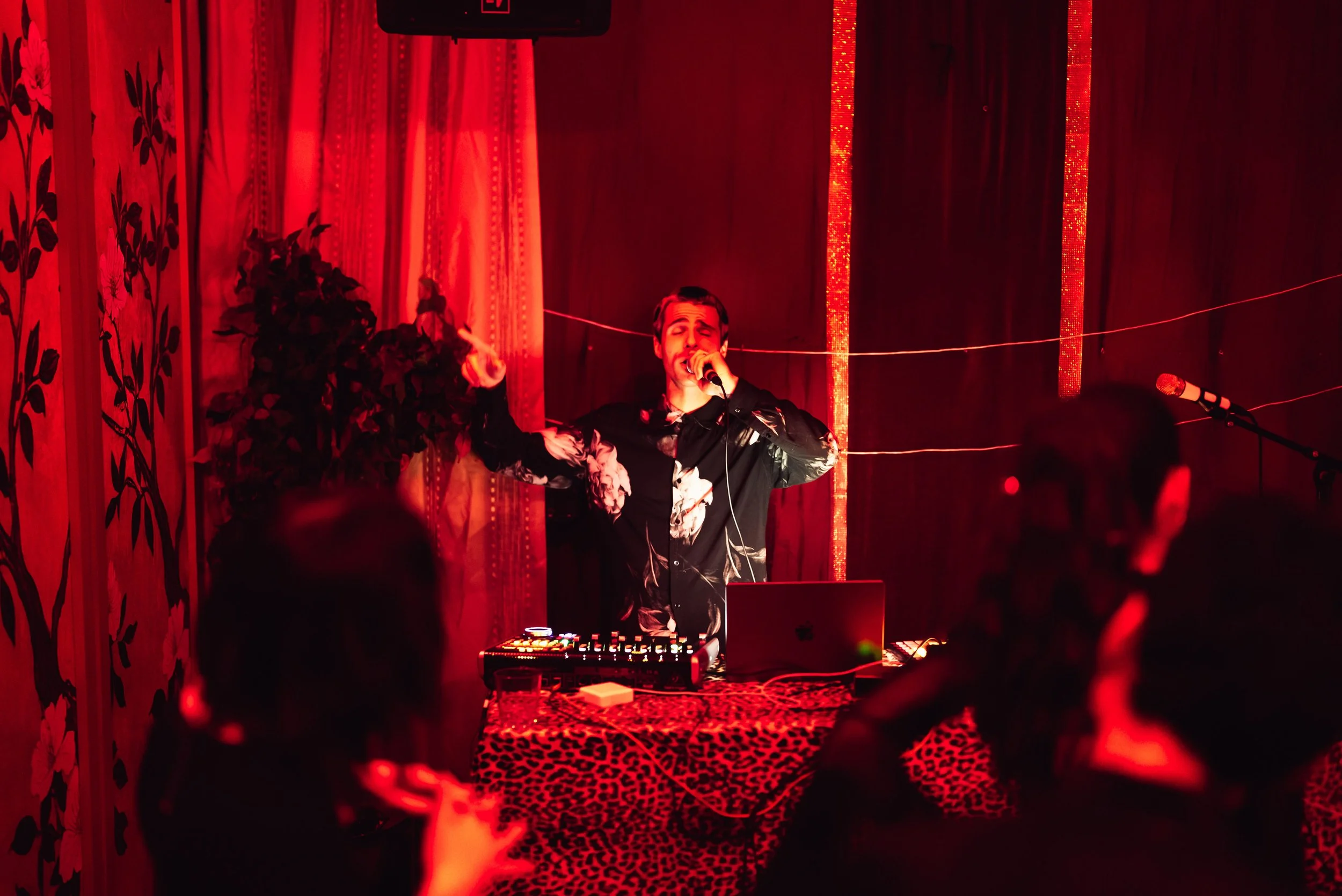9-25-26_@midnight.caviar_@kunafestival_by-@marginwalk3r--72.jpg