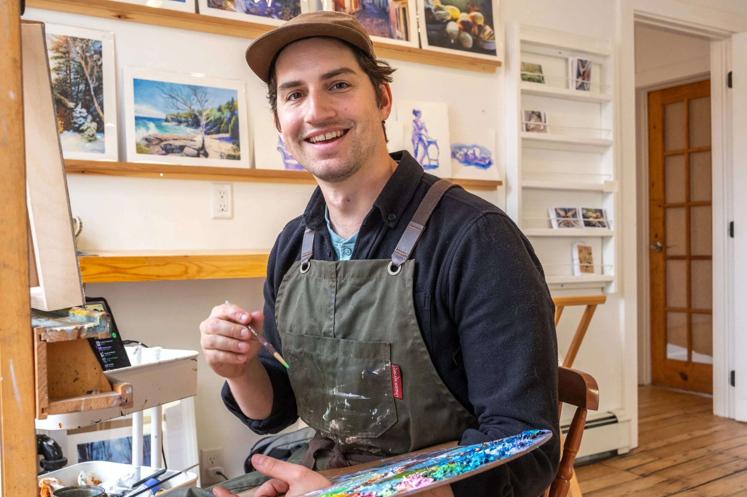 A picture of Garth painting