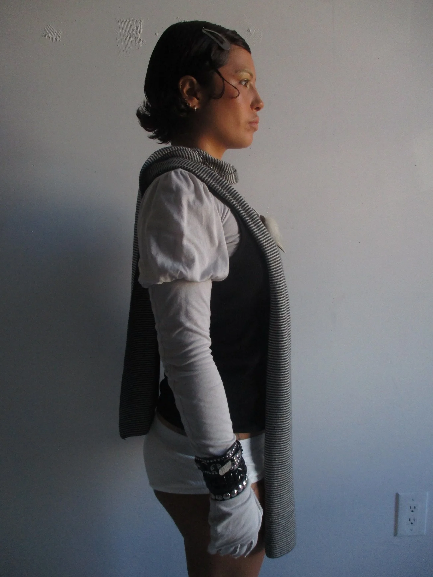 we 💛 Cameron !! and this buttery beat 
Here&rsquo;s how to layer your &lsquo;rehearsal&rsquo; long sleeve 🎀 xoxo

mua @thesinncity