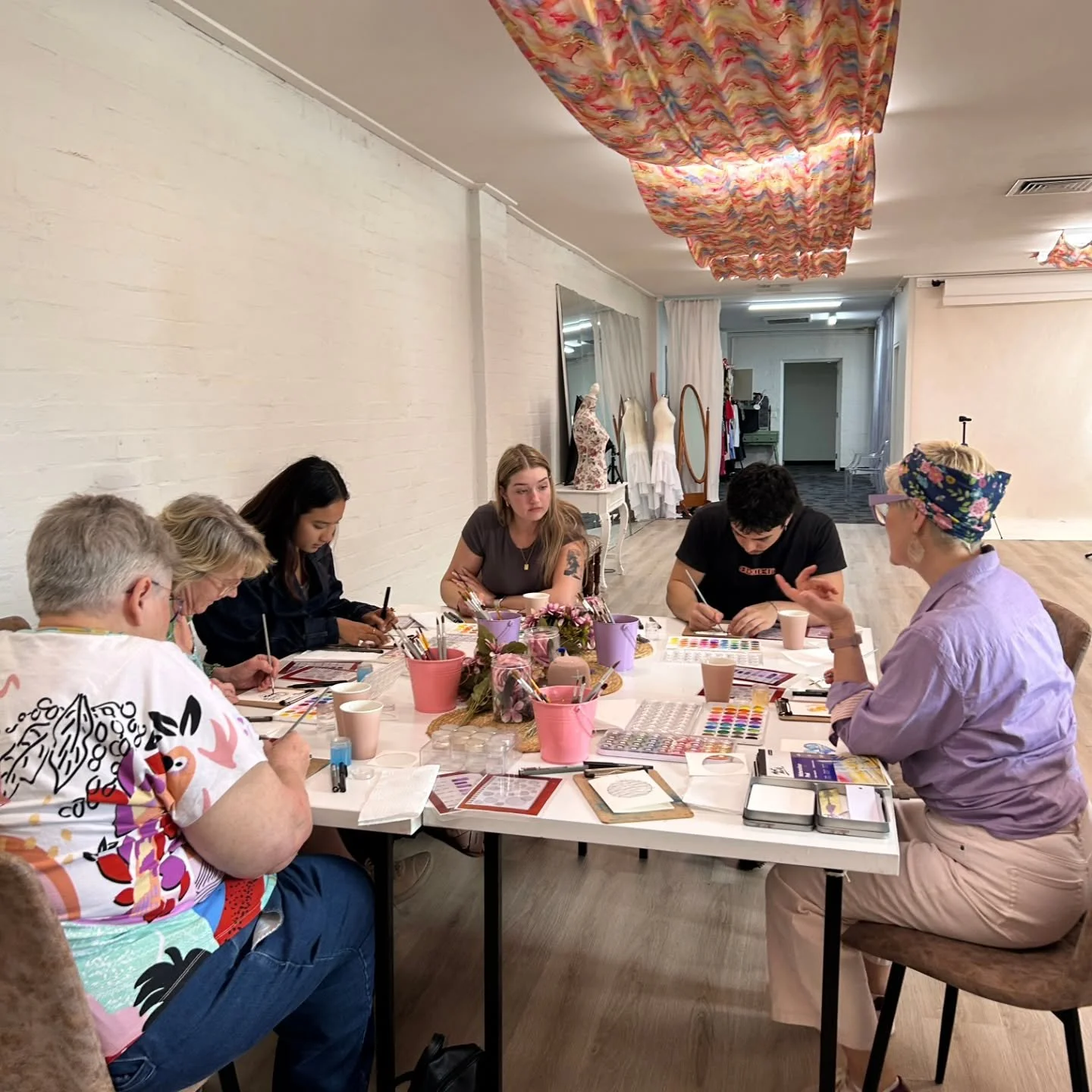 In workshop mode, guiding the process during a recent Calming Watercolour Workshop. ❤️ 
There are only a few more Sunday afternoons before the festive season, so book now to avoid missing out.
I'm also popping up again at The Chestnut Tree Bookshop