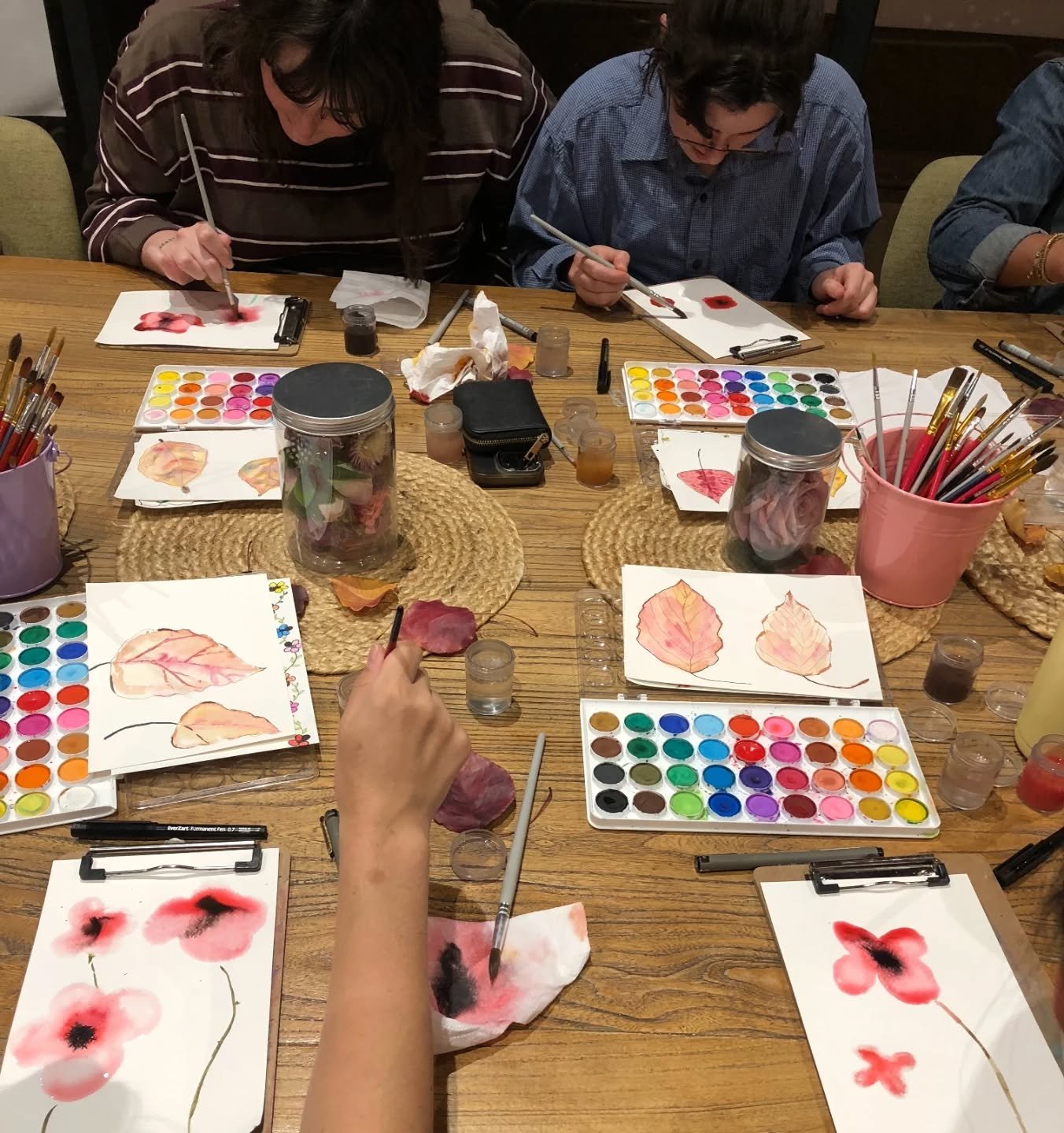 We painted poppies for Anzac Day at last night's sold out Calming Watercolour Workshop @chestnuttreebookshop