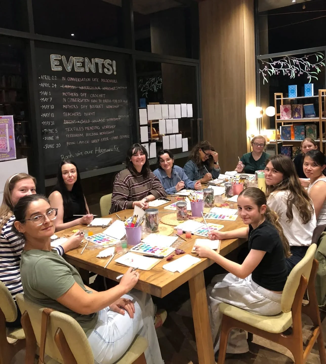 Another SOLD OUT Calming Watercolour Workshop @chestnuttreebookshop 

The Chestnut Tree Bookshop, West Footscray

I'll be back in May and June, now booking