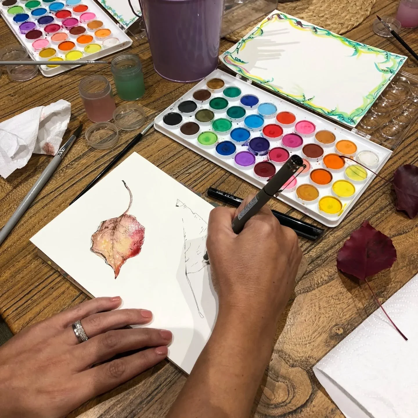 The Autumn 🍂 leaves are so gorgeous in Melbourne at the moment. I had to bring them into my Calming Watercolour Workshop as inspiration.