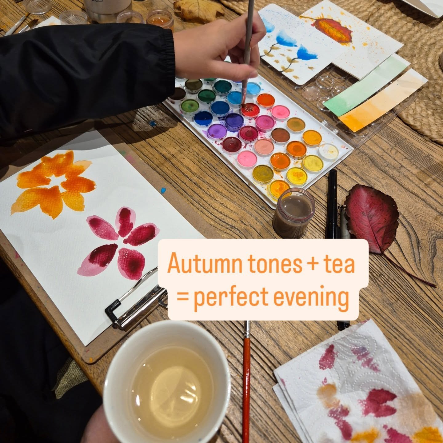 Autumn colours, herbal tea, a Bookshop after dark and creative screen free time. The perfect Sunday reset for the week ahead.

Calming Watercolour Workshops