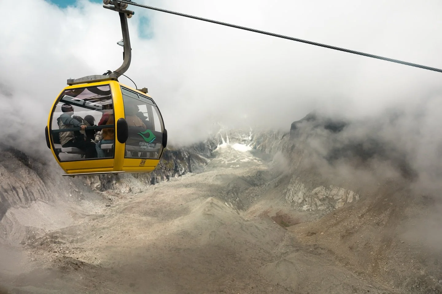 Heading up to Mount Gonggar 🏔️photos will not do the grandeur and majesty of what we saw any justice at all, but I&rsquo;m so thankful we have them. The drive up was full clouds - couldn&rsquo;t see even ten feet in front of you, and super misty. Ev