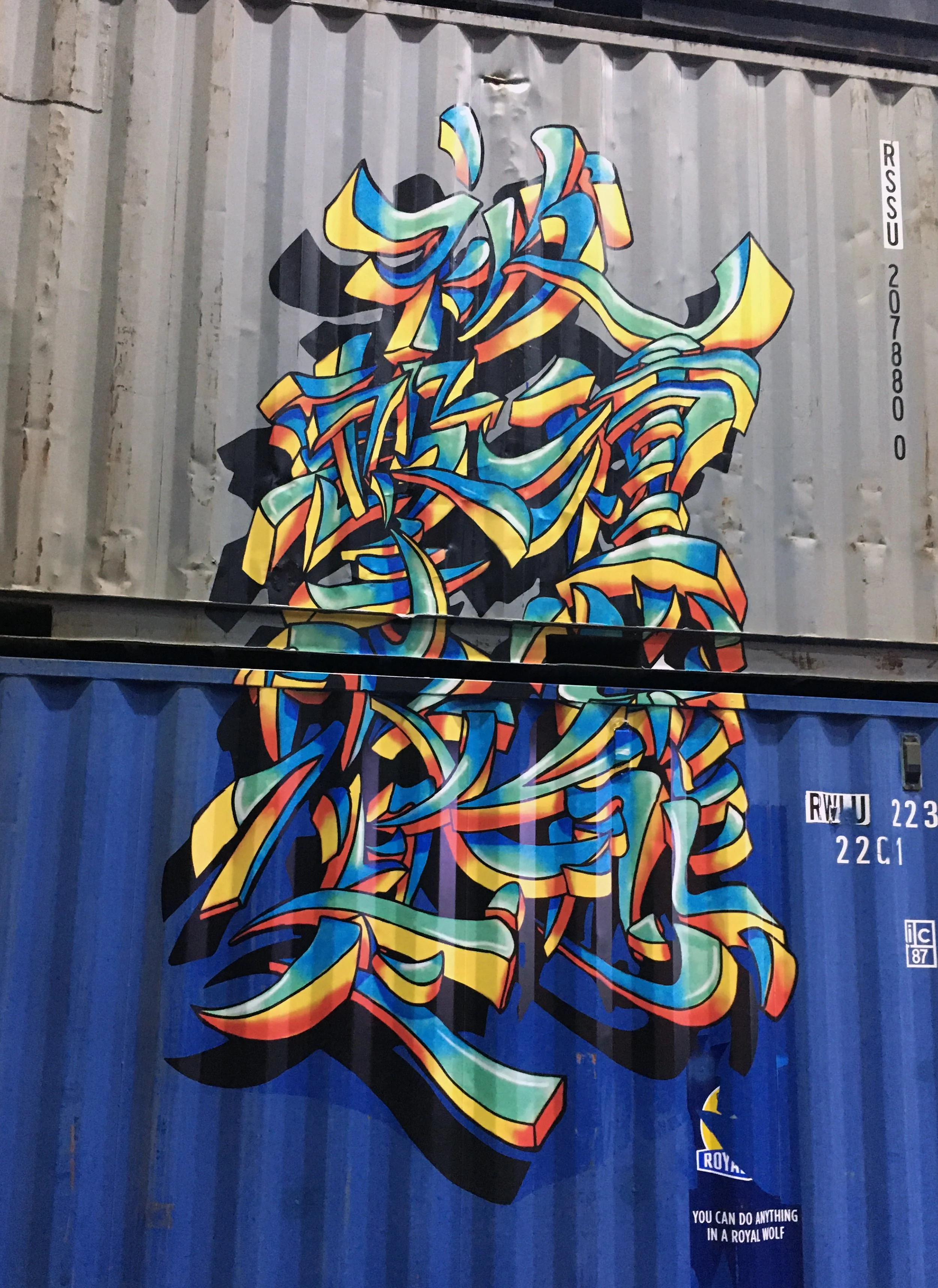 Shang Chi: Macau nightclub graffiti mural 'Defeat is a state of mind'