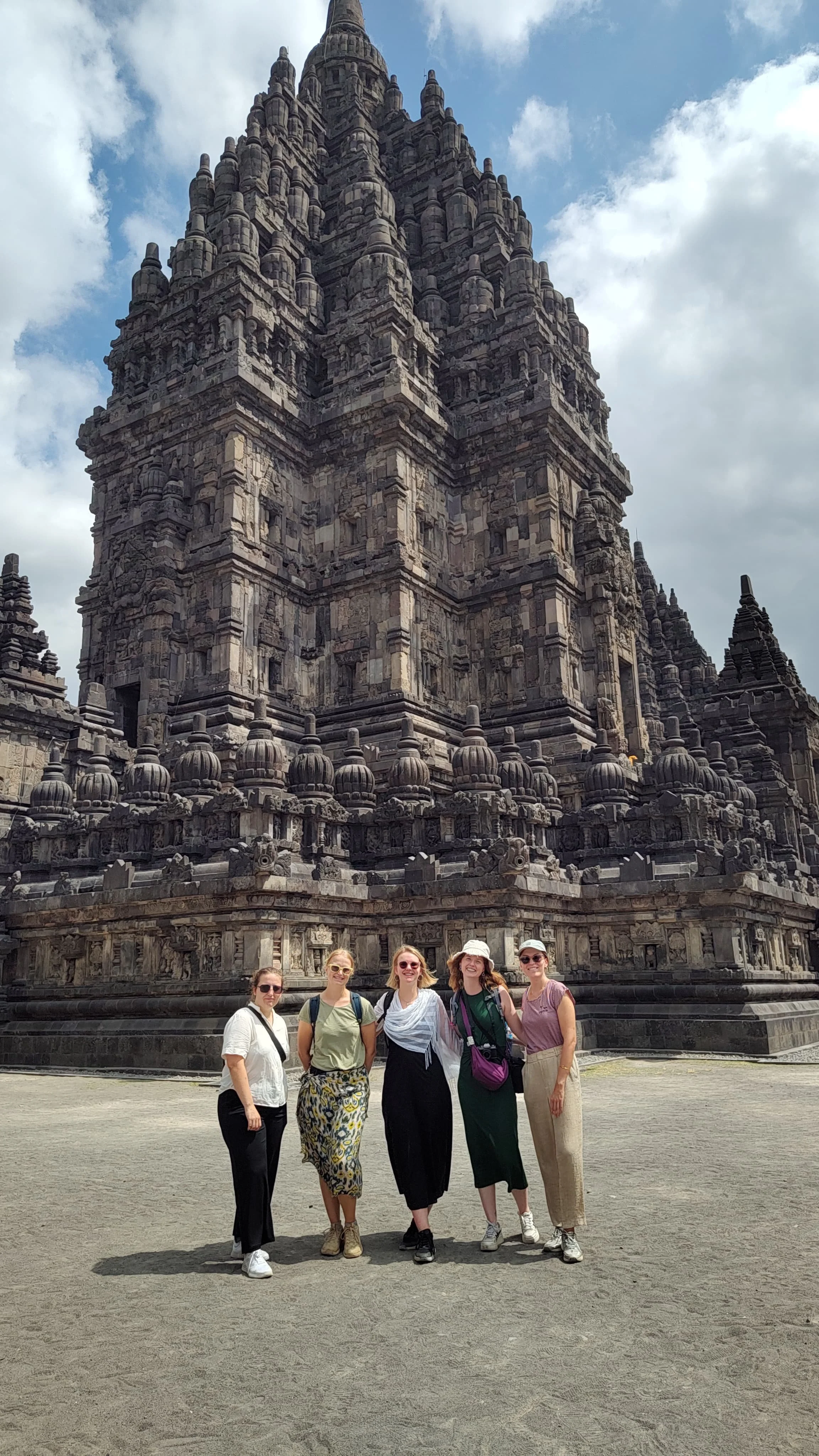 meet-friends-tours.jpg