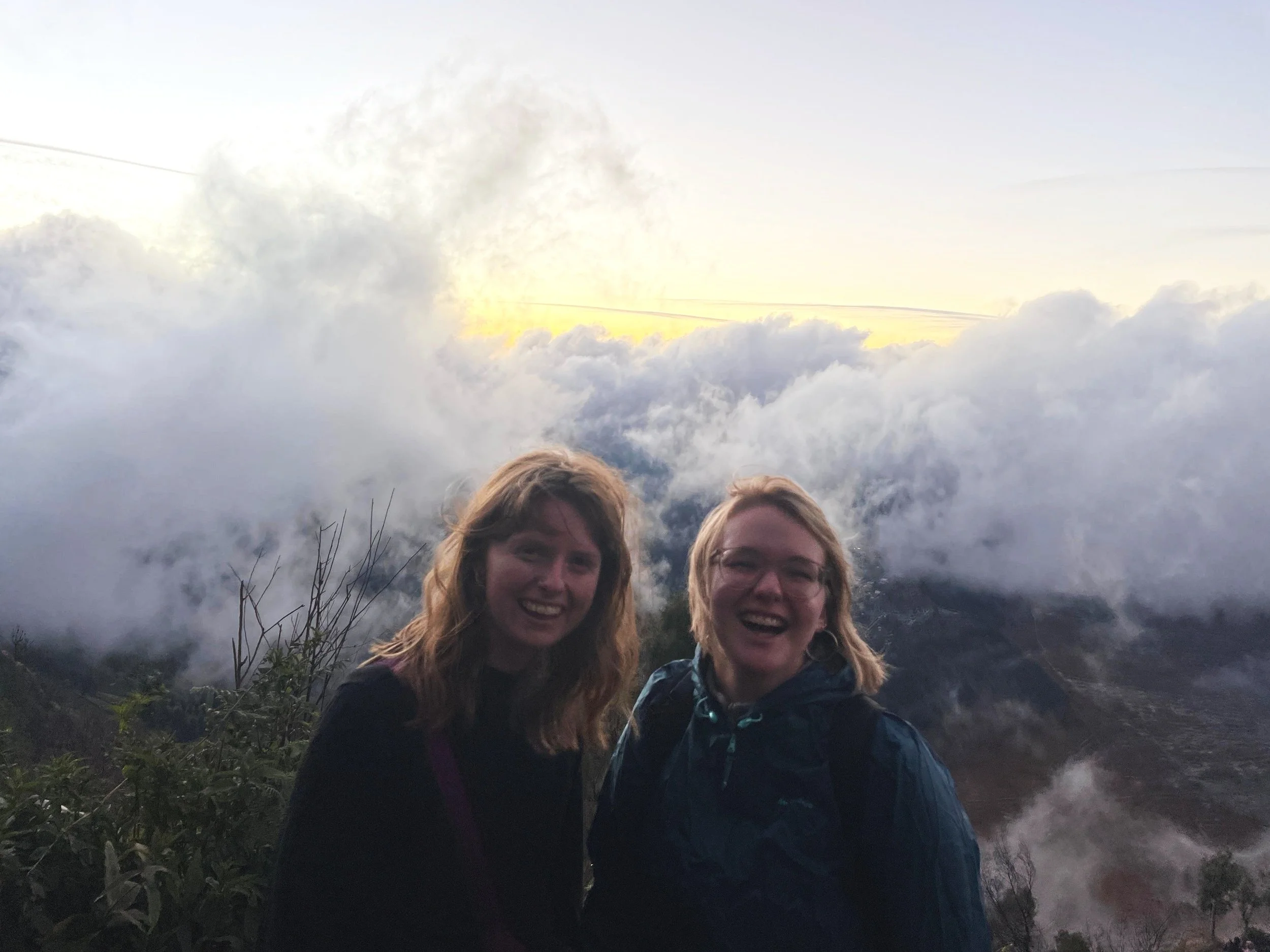 meet-friends-traveling.jpg