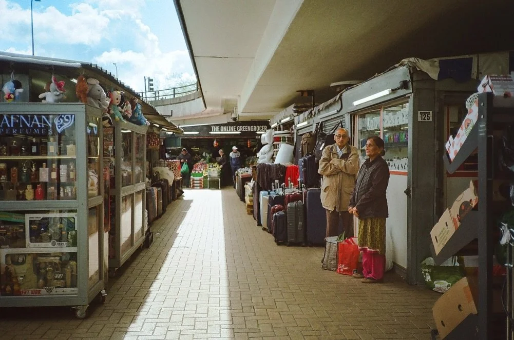 A continued love for photographing local markets and small shops on film.

#35mmfilmphotography #street_macdam #therawsociety #mystreet_bnw #collagewise