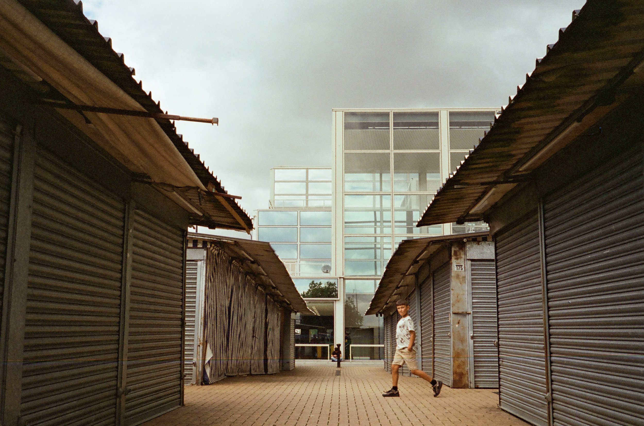 Leica M6 Candido 400 market.jpg
