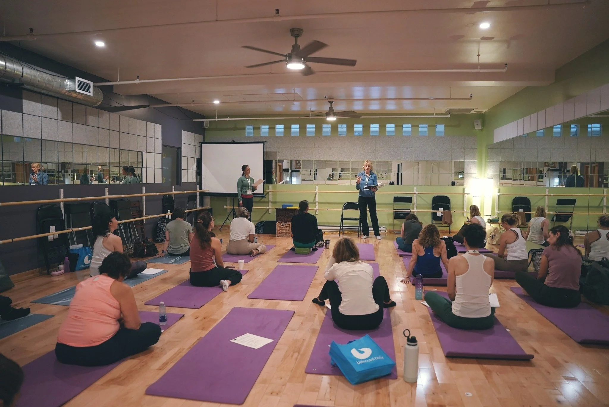 🎉 C&rsquo;EST LE D&Eacute;BUT! 🎉

Aujourd&rsquo;hui marque le d&eacute;but officiel de la formation Instructeur Pilates au sol AMP ✨
🕑 Atelier pr&eacute;paratoire de deux heures
🎥 En ligne pour tous
🧠 Fondements d&rsquo;anatomie appliqu&eacute;e