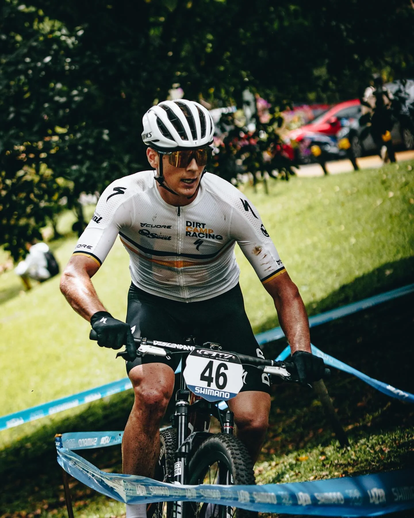 How could you not be fired up about racing mountain bikes after World Champs week? 🌈 😮‍💨 
Let's get back between the tape and kick off this World Cup campaign 🙌🏼