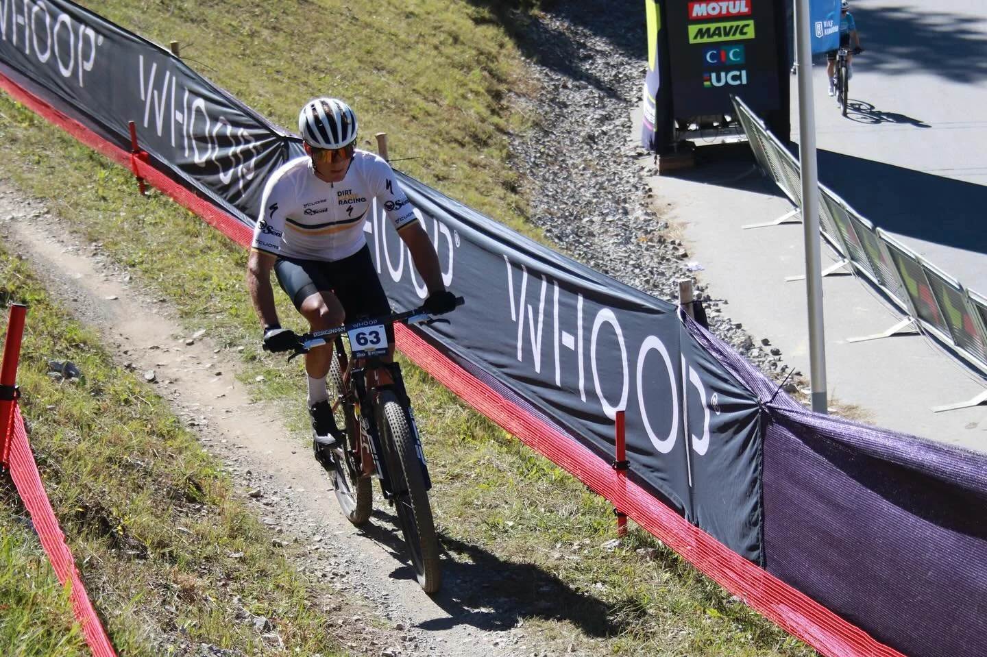First few laps on course ✅ 
Enjoying being back at the World Cup and getting the lines dialed! Punchy climbs, roots, and some flow sums it up 🙌🏼
#xcomtb