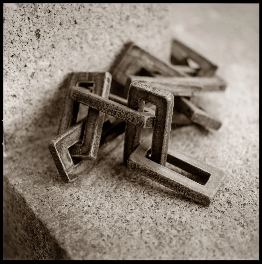 Chain, Havana, Cuba_sepia_1.JPG