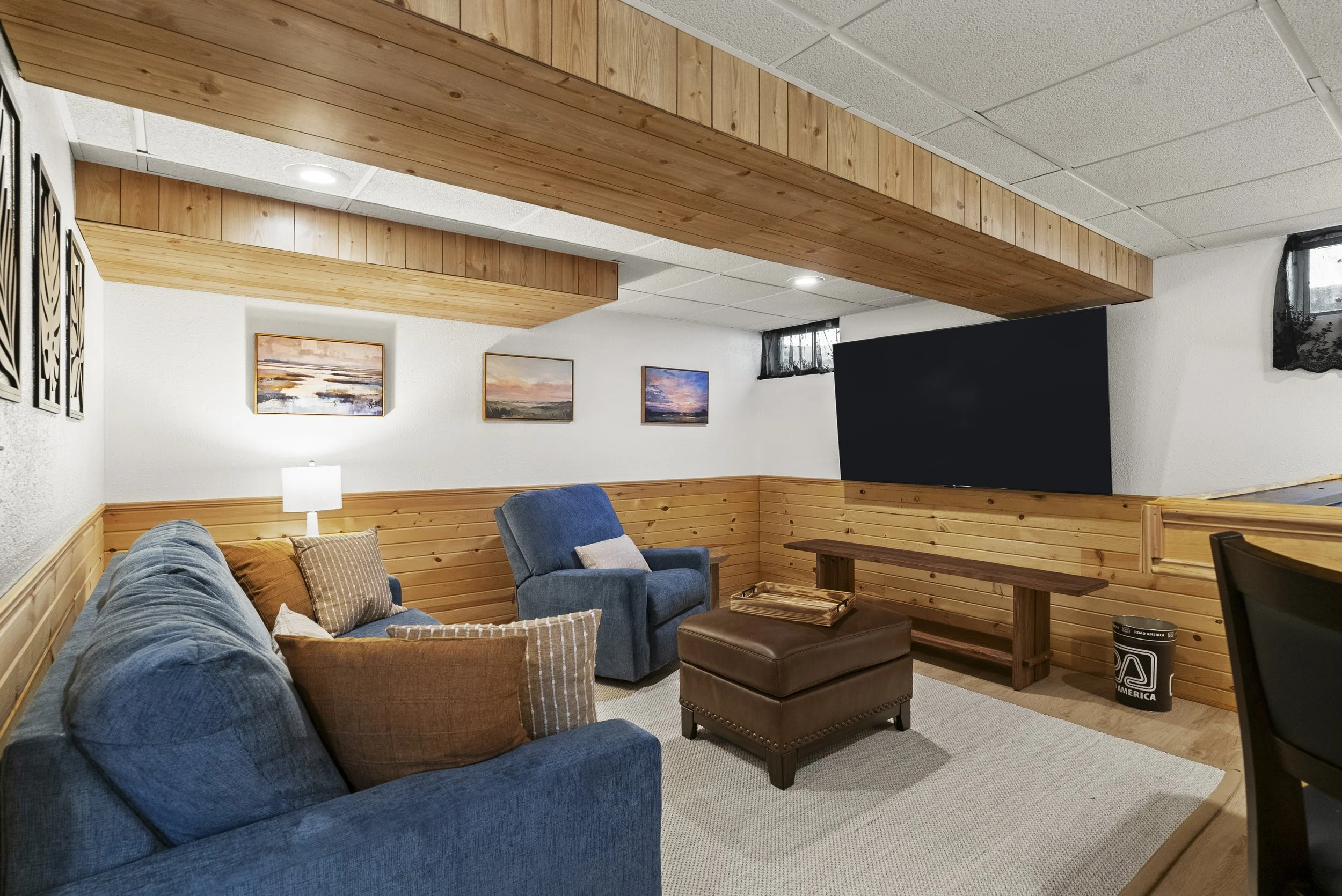 Bar/Rec Room - Lower Level