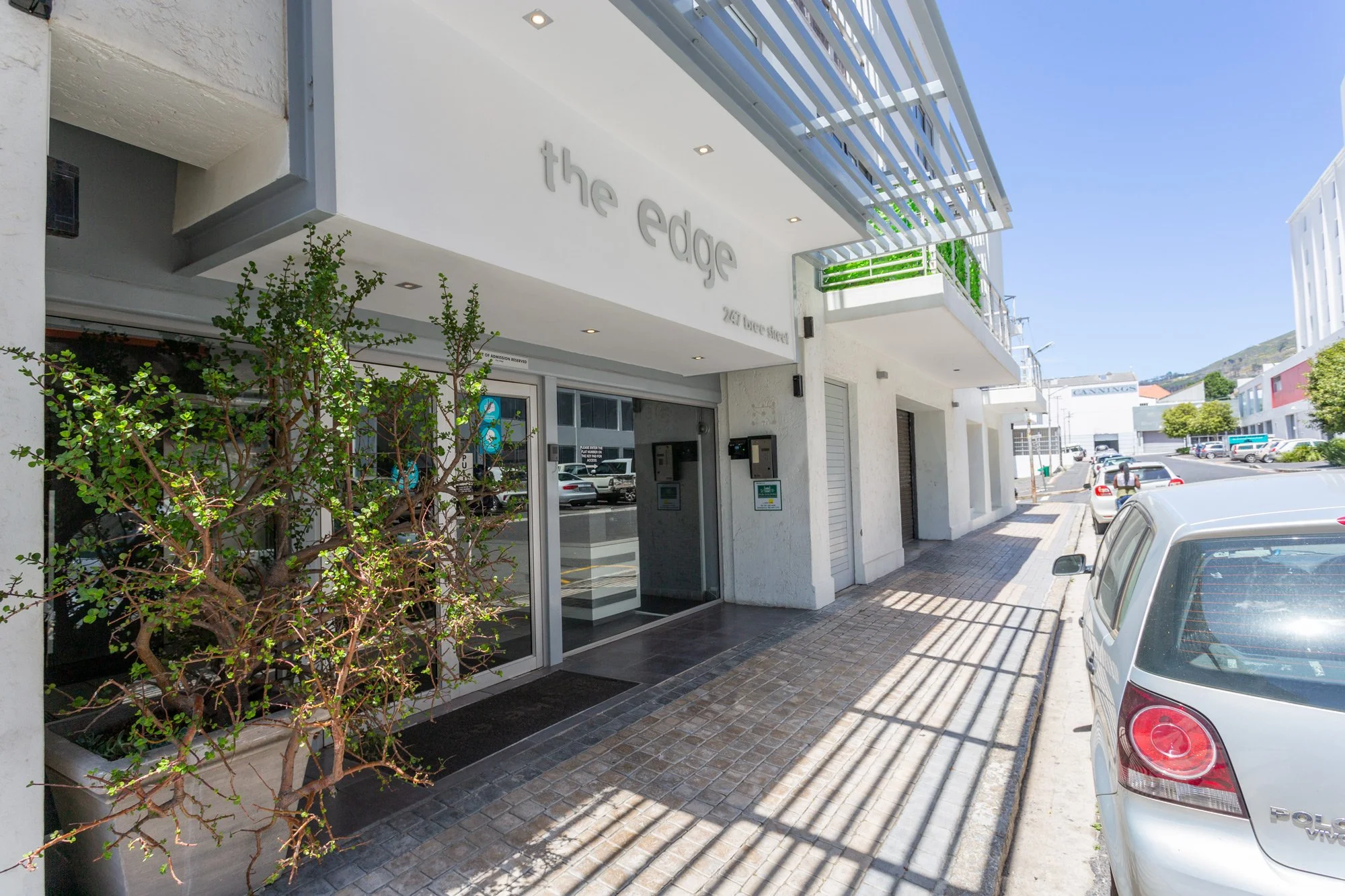 edgy-capetown-accommodation-bree-street-entrance.jpg