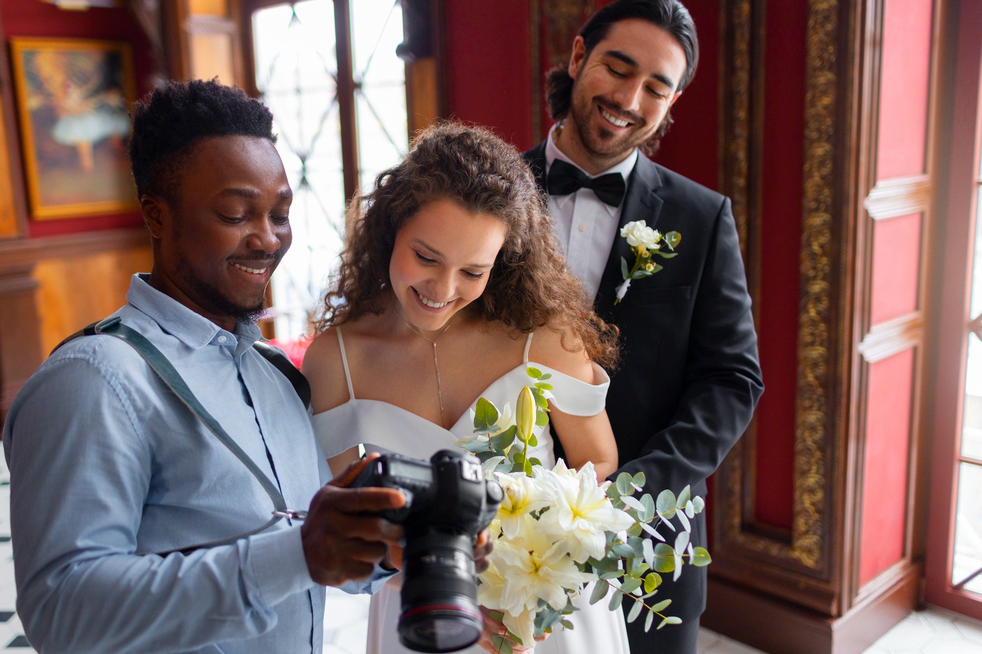 How to Coordinate Film and Photo Teams Without Conflicts