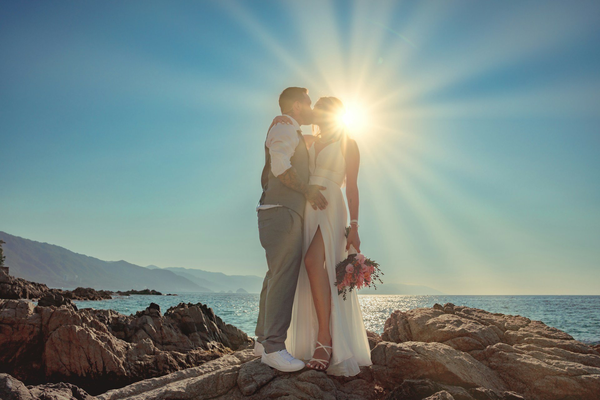 Tips for Shooting Cinematic Wedding Films on Bright Sunny Days