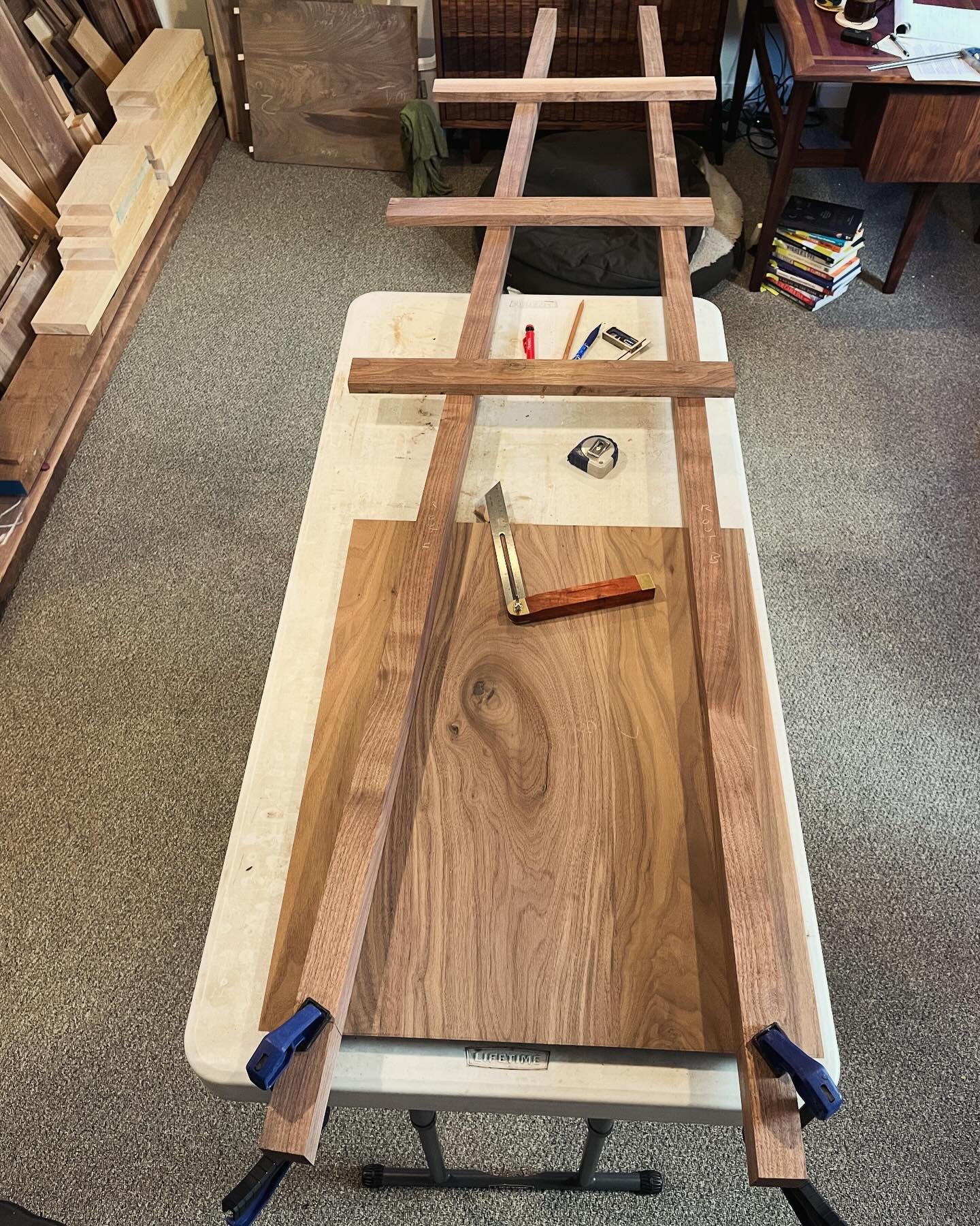 Mocking up the cabinet legs and bracing for the upper bookshelves. Love working with this wood, it has just so much character. 
.
.
#wood #woodworker #woodworking #interiordesign #custom #custommade #handmade #customfurniture #handcrafted #maker #woo