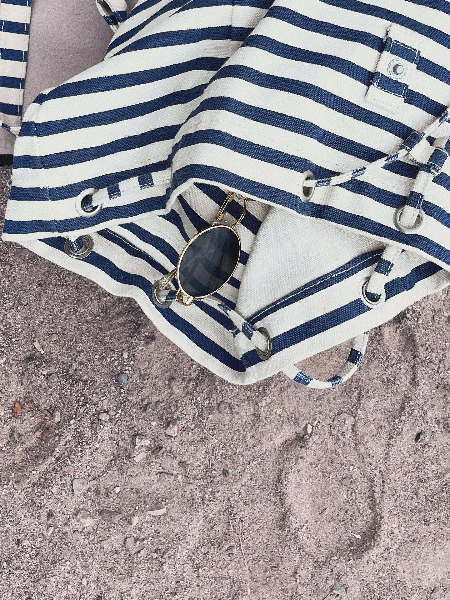 🤍Rakkauden kesä
☀️Pieniä retkiä lasten kanssa.
💕Ystäviä, kirppiksiä ja rentouttavia kahvihetkiä.
😅Näyttely lasten kanssa.
🦄Yksisarvisen kakan valmistusta yhdessä lapsen kanssa. (Toki leivottiin ja valm