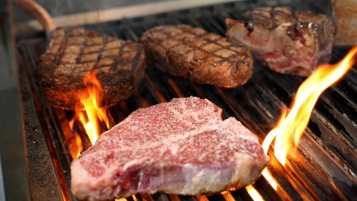 Steaks+On+Grill+4.jpg