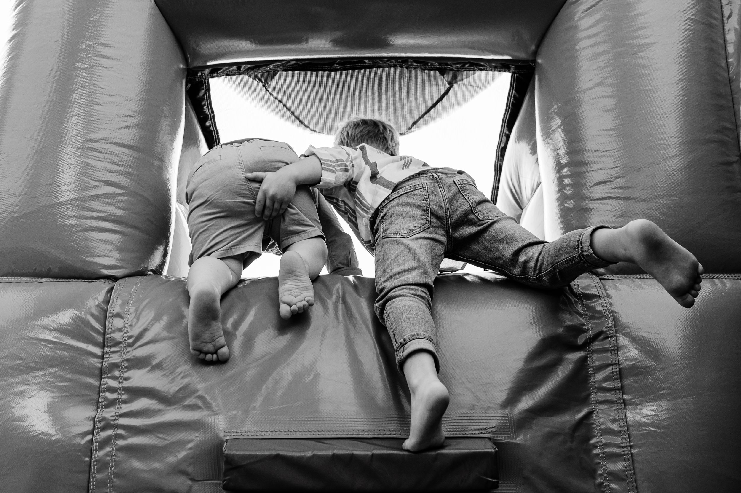 gezinsfotografie, gezinsshoot, gezinsreportage, kind, kinderen, newborn, newbornfotografie, baby, familieshoot, familiefoto's, familiefotografie, feest, feestfotografie, feestshoot