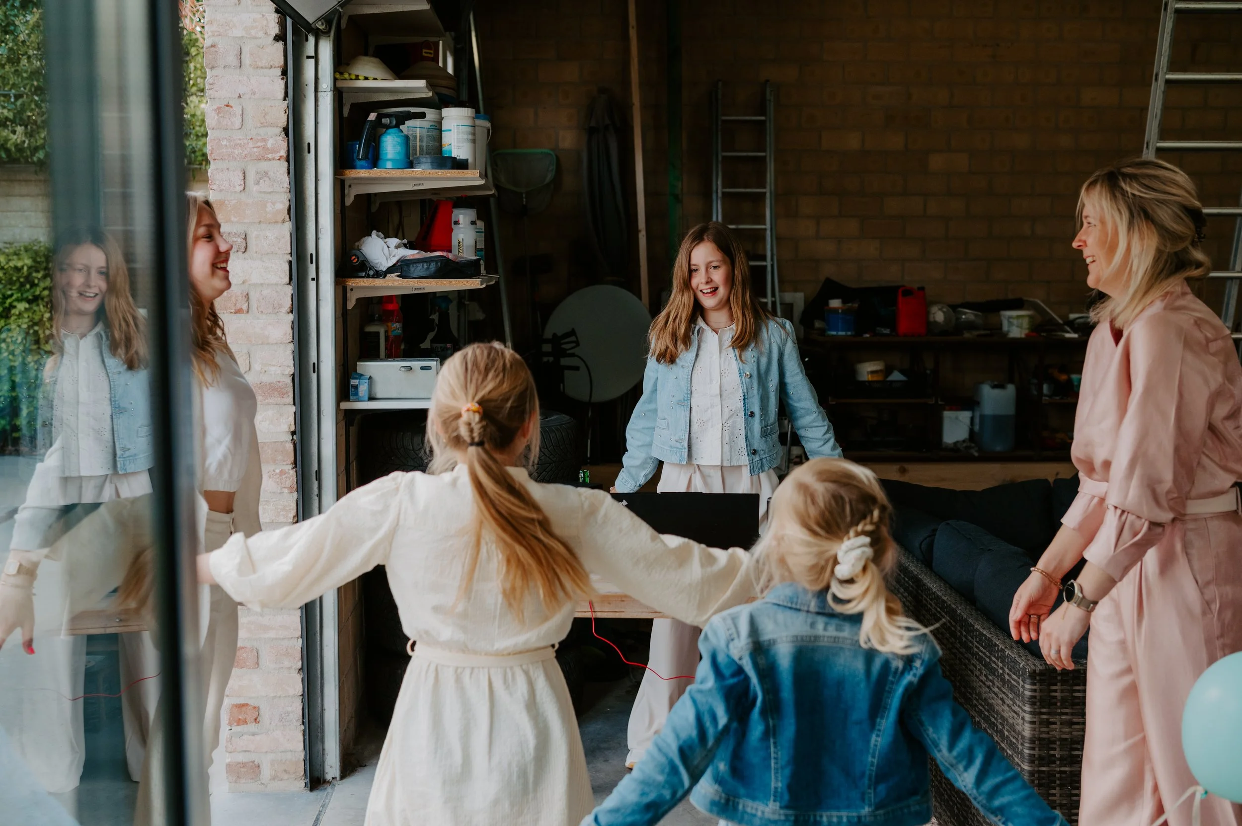 gezinsfotografie, gezinsshoot, gezinsreportage, kind, kinderen, newborn, newbornfotografie, baby, familieshoot, familiefoto's, familiefotografie, feest, feestfotografie, feestshoot