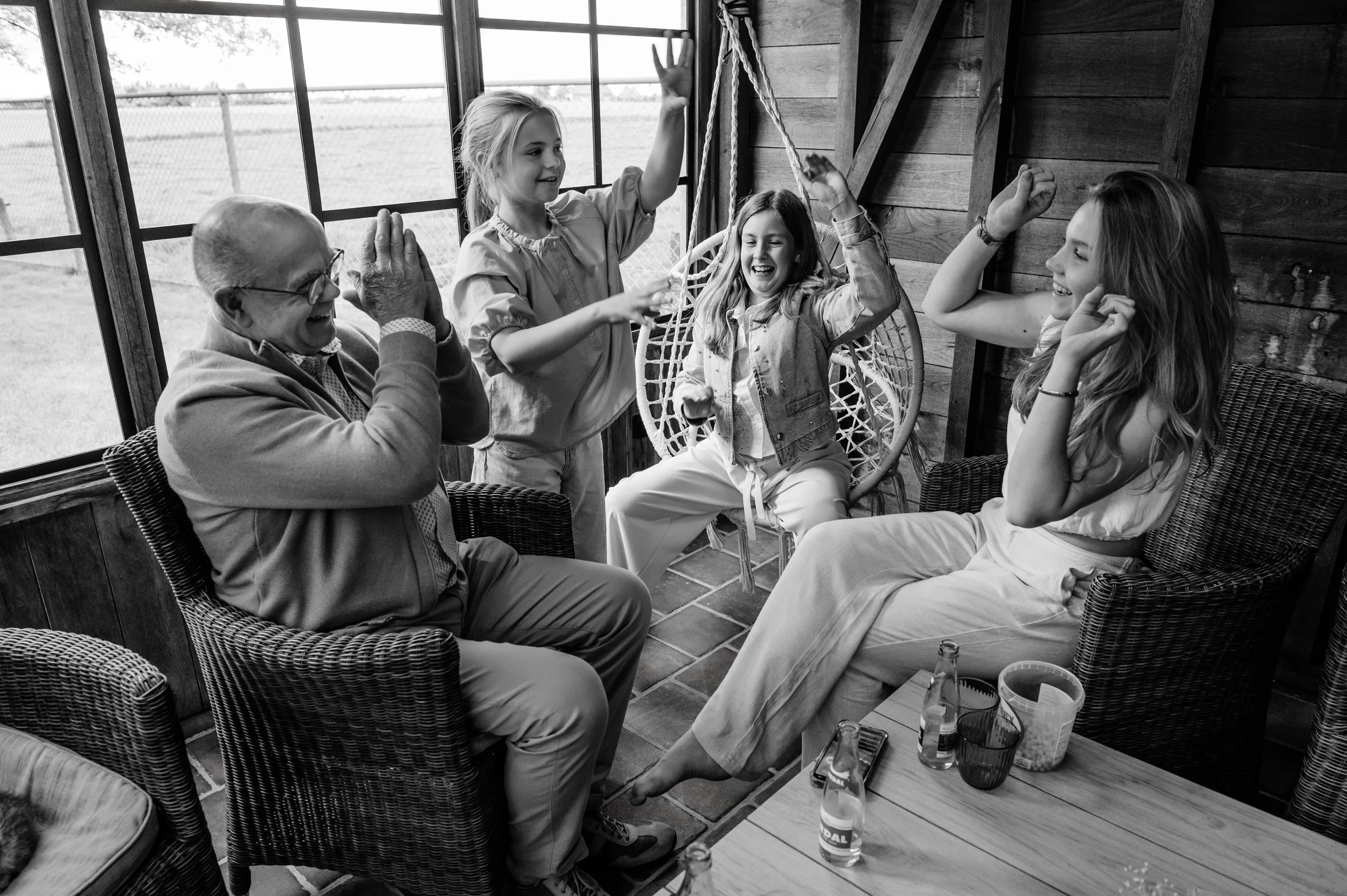 gezinsfotografie, gezinsshoot, gezinsreportage, kind, kinderen, newborn, newbornfotografie, baby, familieshoot, familiefoto's, familiefotografie, feest, feestfotografie, feestshoot