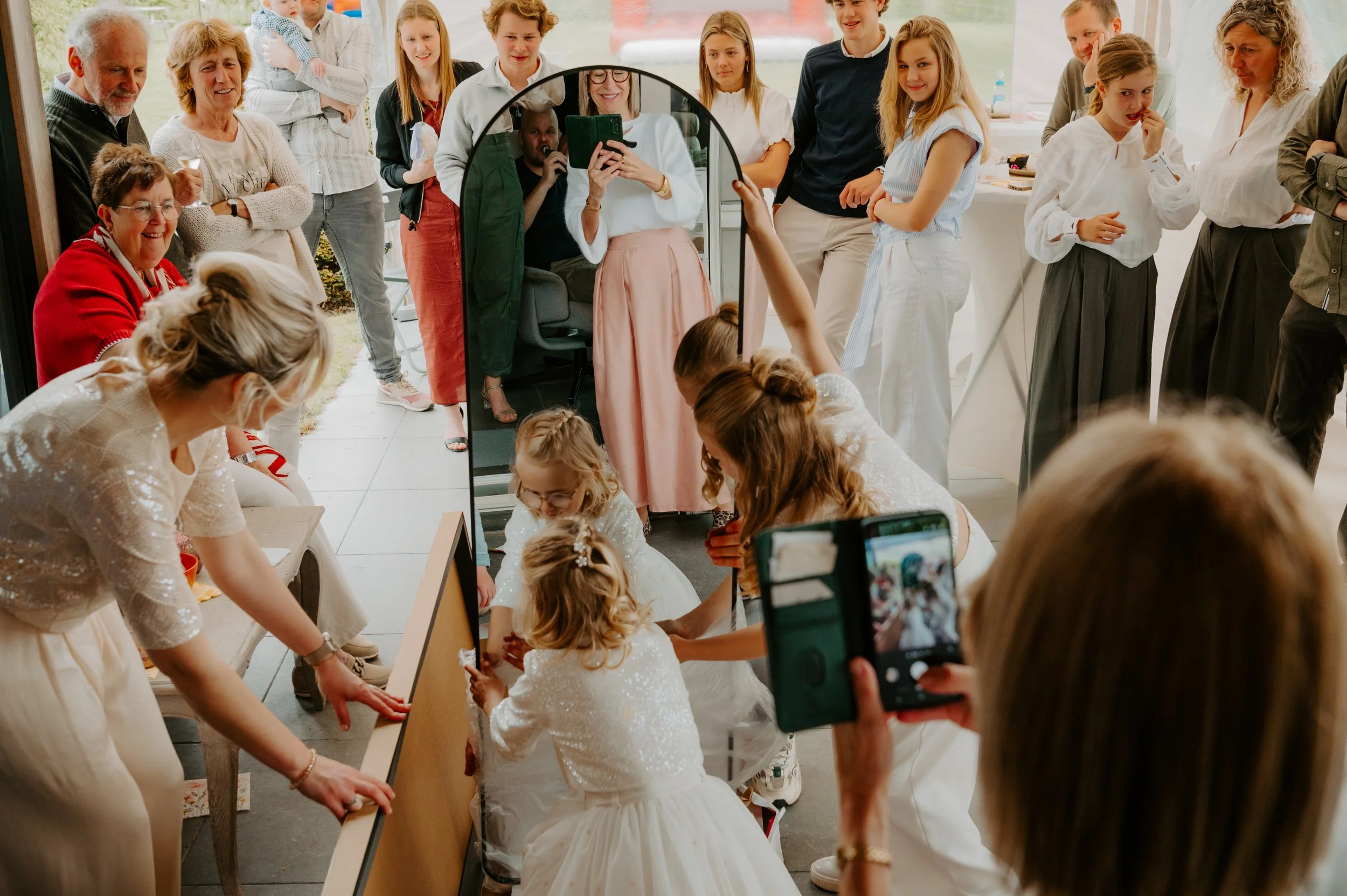 gezinsfotografie, gezinsshoot, gezinsreportage, kind, kinderen, newborn, newbornfotografie, baby, familieshoot, familiefoto's, familiefotografie, feest, feestfotografie, feestshoot