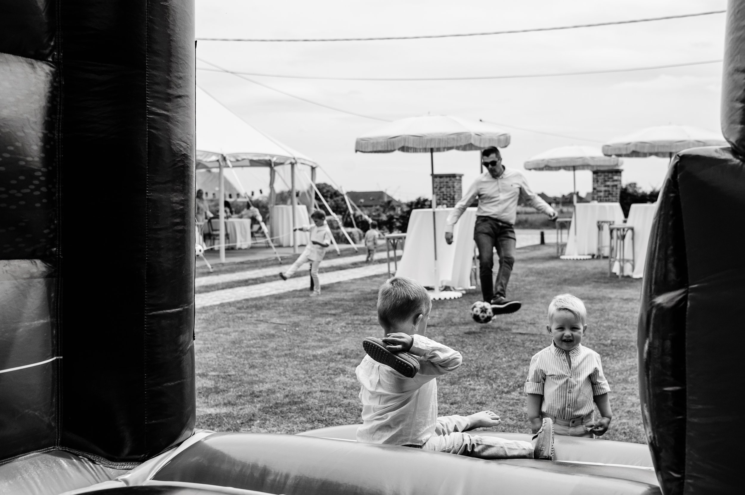 gezinsfotografie, gezinsshoot, gezinsreportage, kind, kinderen, newborn, newbornfotografie, baby, familieshoot, familiefoto's, familiefotografie, feest, feestfotografie, feestshoot