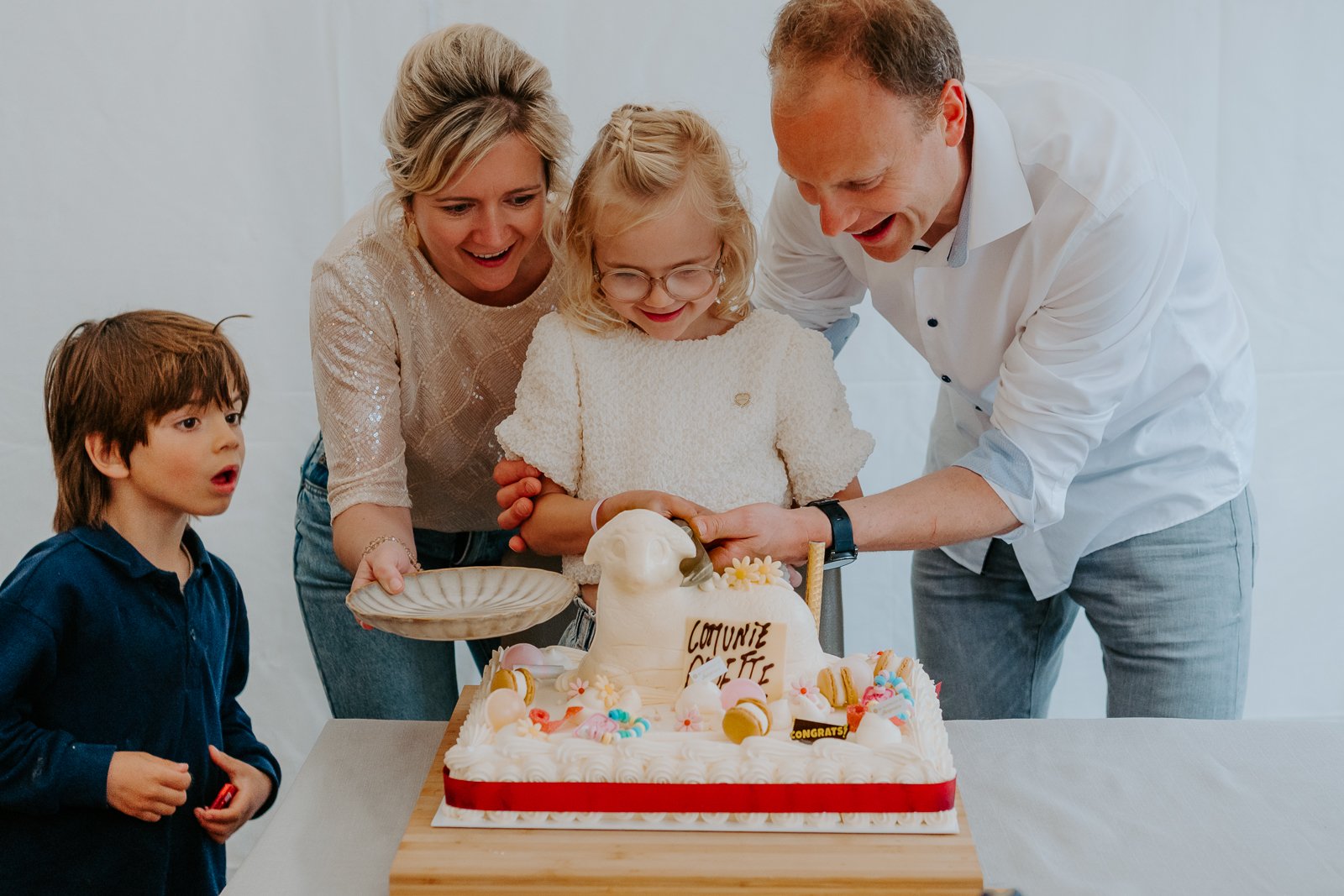 gezinsfotografie, gezinsshoot, gezinsreportage, kind, kinderen, newborn, newbornfotografie, baby, familieshoot, familiefoto's, familiefotografie, feest, feestfotografie, feestshoot