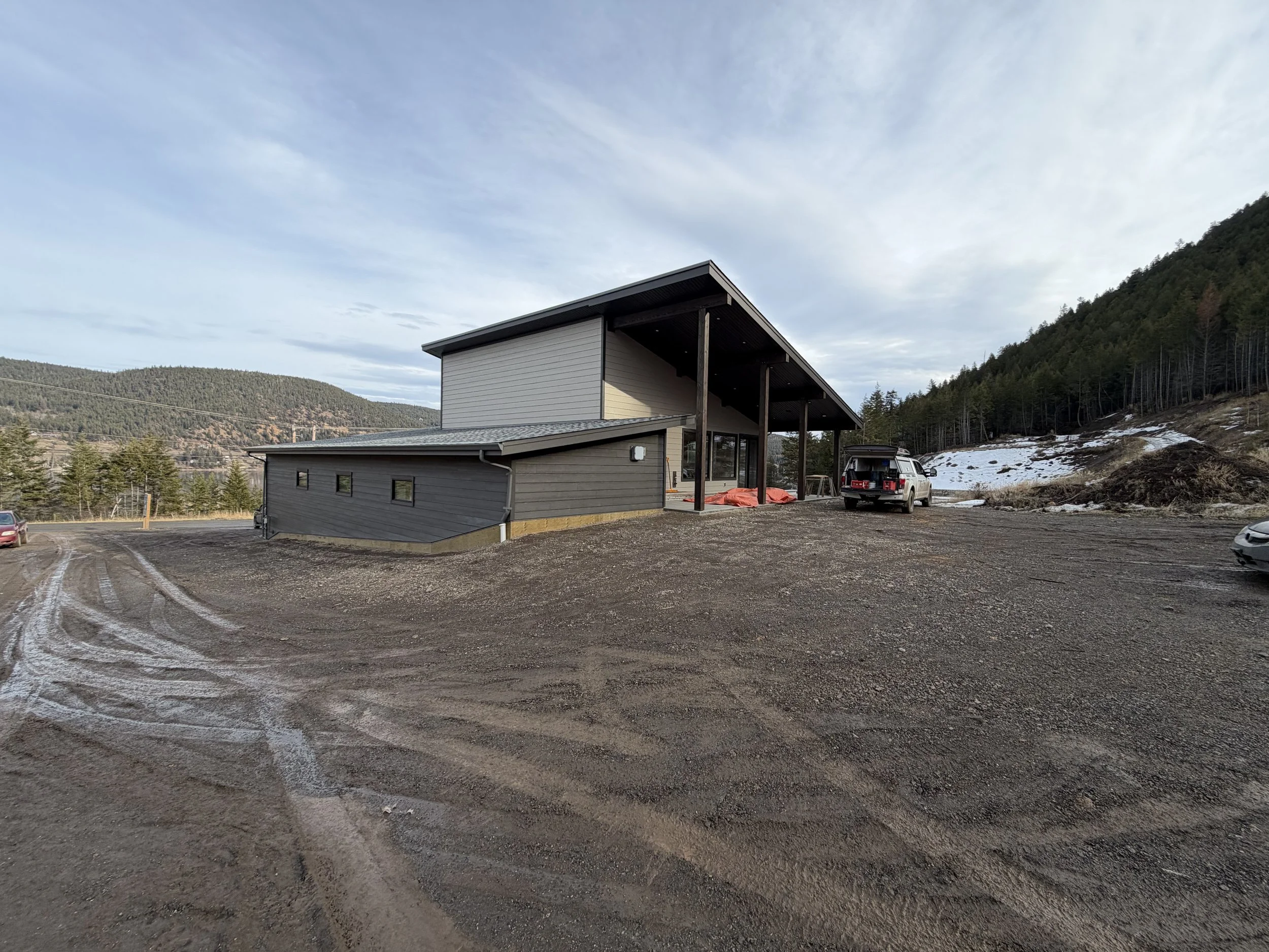 Modern house with an overhanging roof. Professional siding installation, replacement, and exterior renovations in Williams Lake and the Cariboo Region.