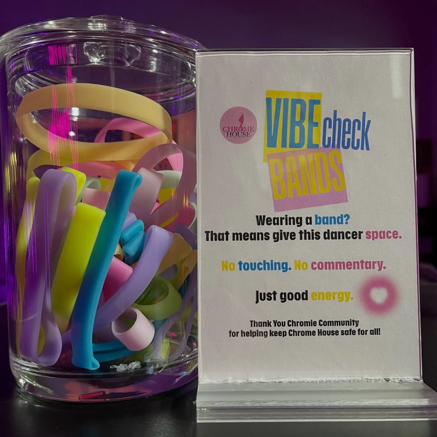 &ldquo;WHAT ARE THOSE!?&rdquo; Vibe check bands! See a chromie wearing one? Please admire from afar &amp; give your chromie space! Thank you for keeping Chrome House safe for all!

#consent #respect #boundaries