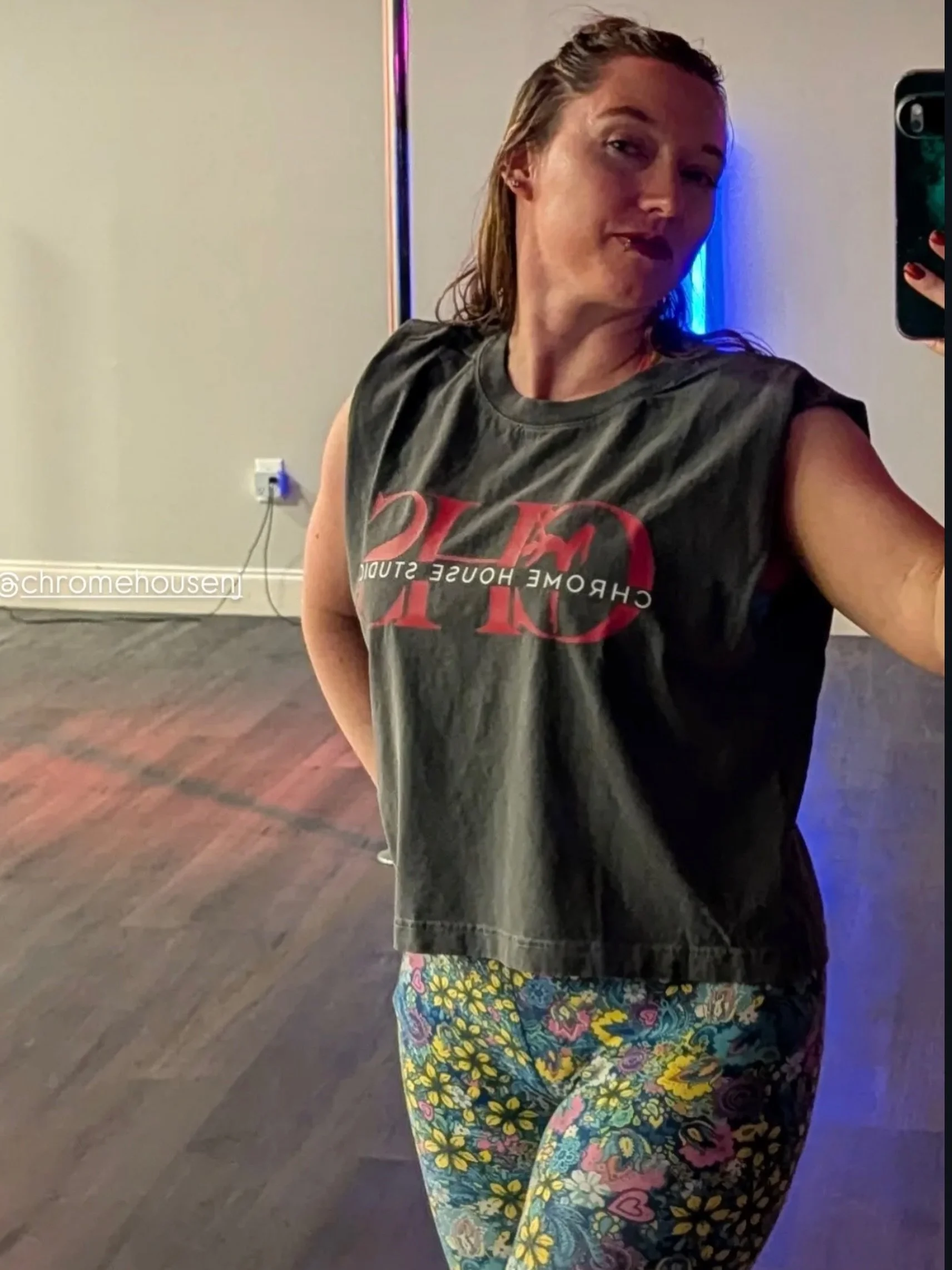 Flex those muscles in a new chrome tee like your girl @dancewithkait ! MERCH LINK IN BIO! Link expires 5/31