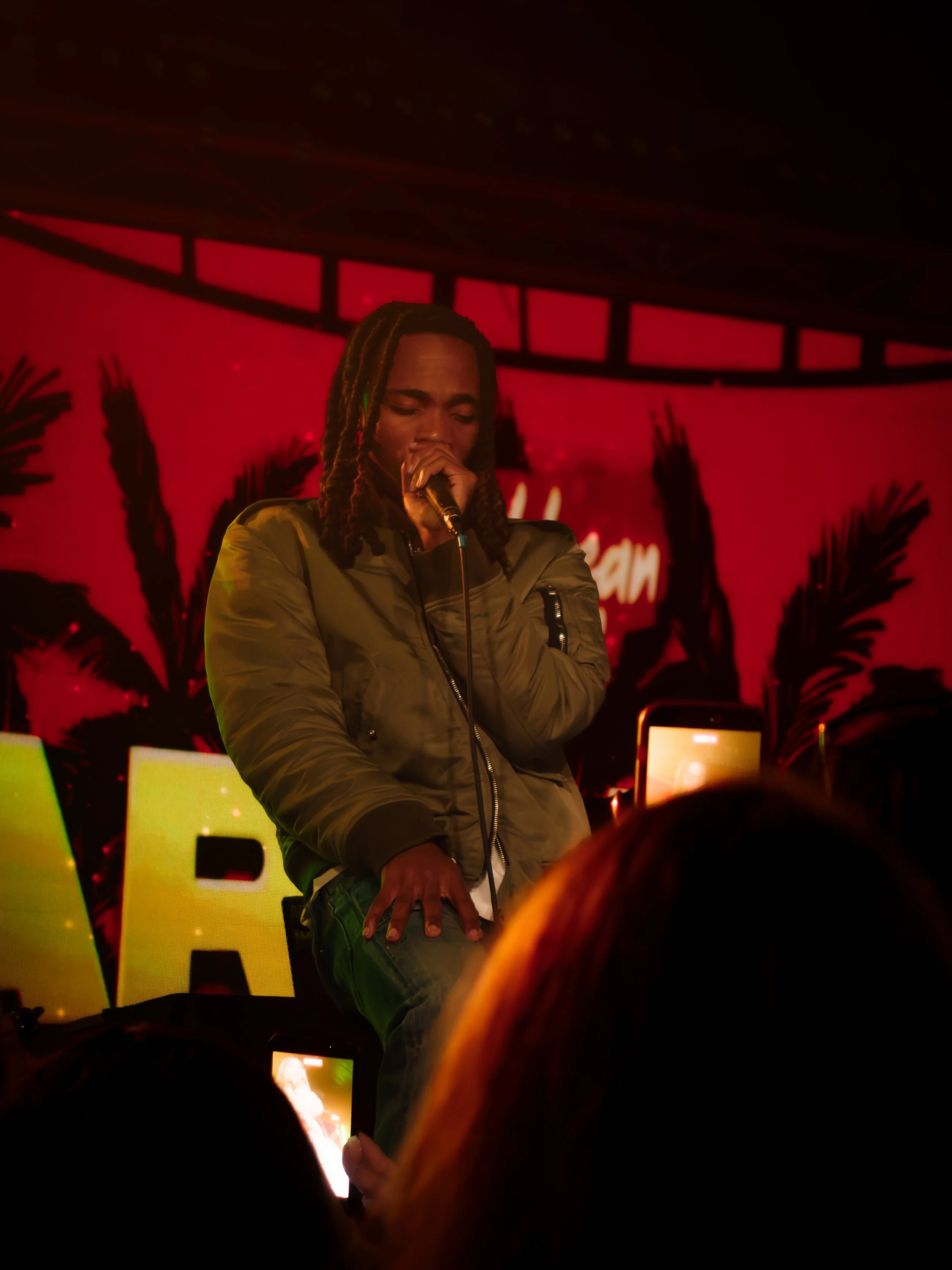 Armanii | Manchester | 26/07/26 
Shot on a Sony Cyber-shot RX100.📸
Concert Photography &bull; Live Events &bull; Content Creation
DM to book 📩

&bull;
&bull;
&bull;
&bull;
&bull;
#remmivisuals #concertphotography #livemusic #manchesterphotographer