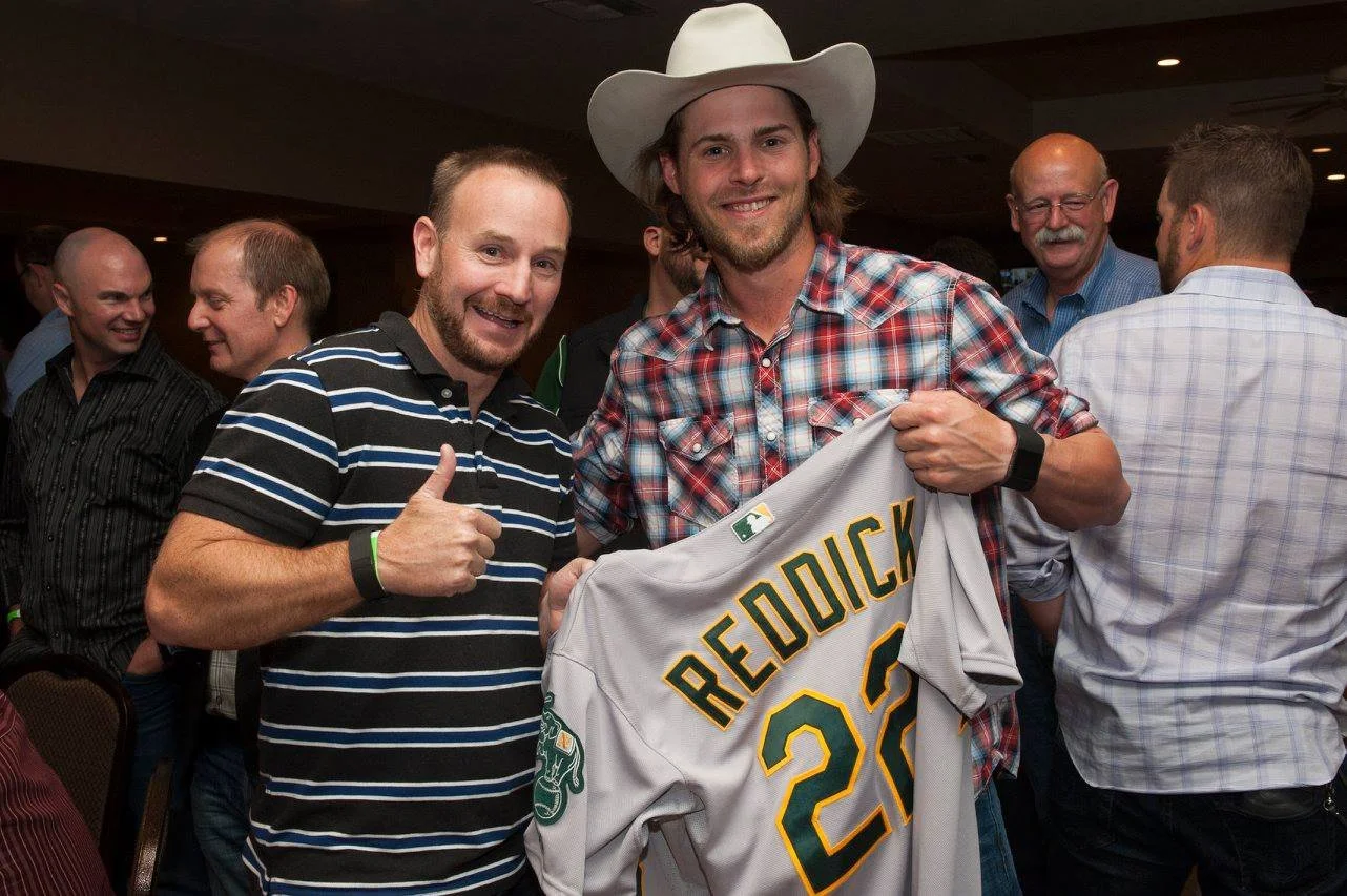 J.T. Snow at the table