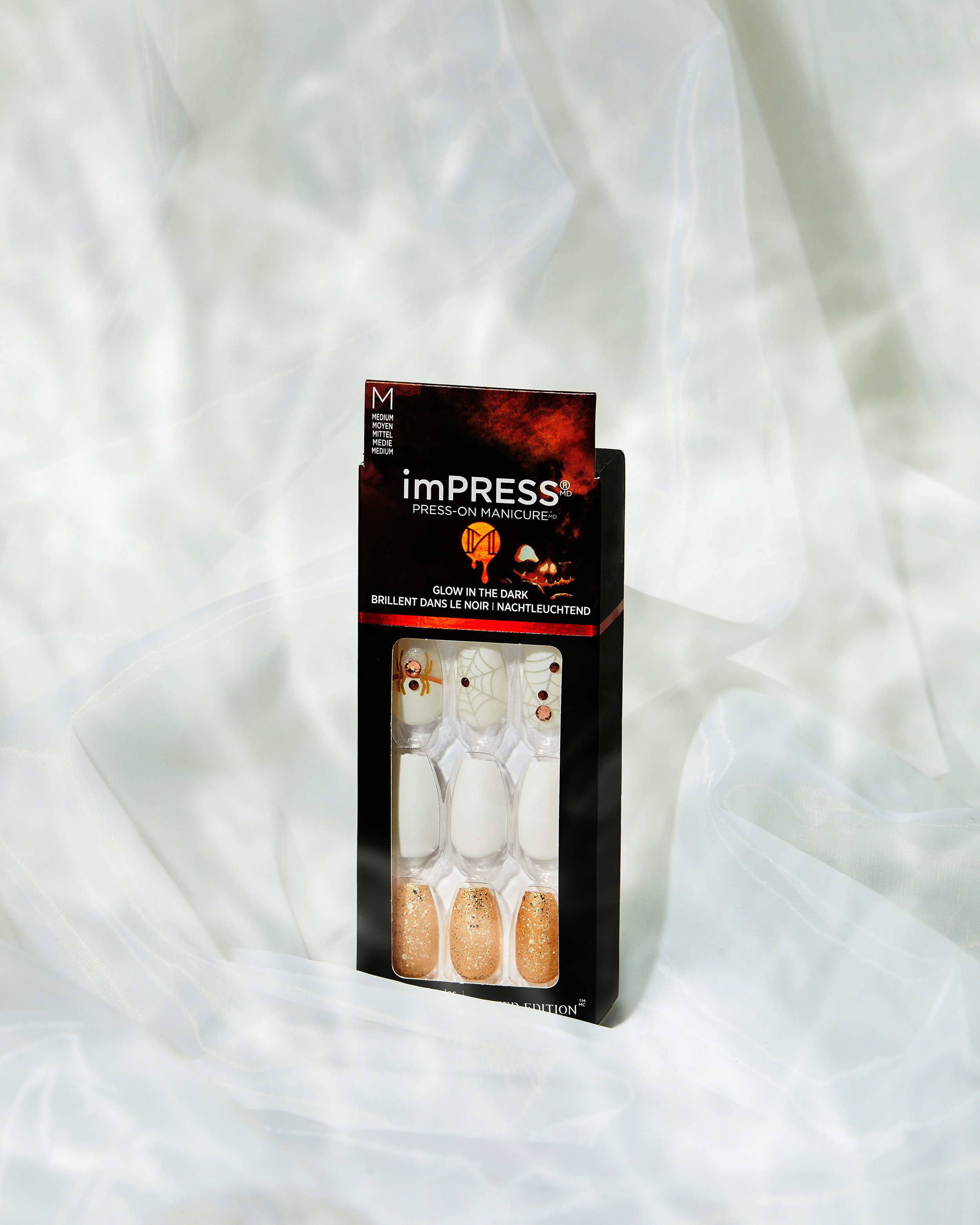 imPRESS_Halloween_HIM19X_SocialMedia_0918.2022-Kiss-for-October-web-photos0065-F_Sep.26.2022.jpg