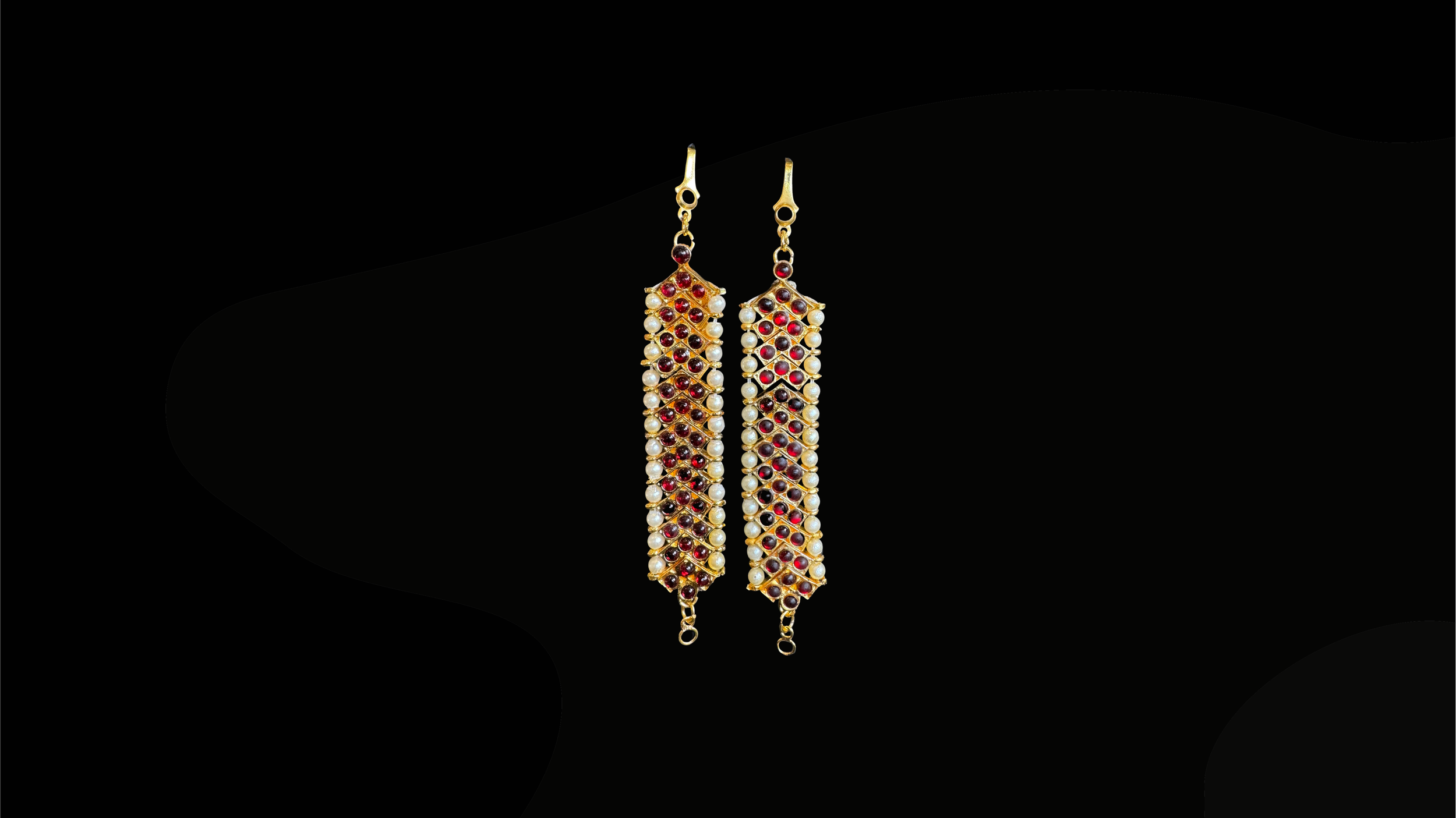 Mattal is a rectangular-shaped adornment, ear chain