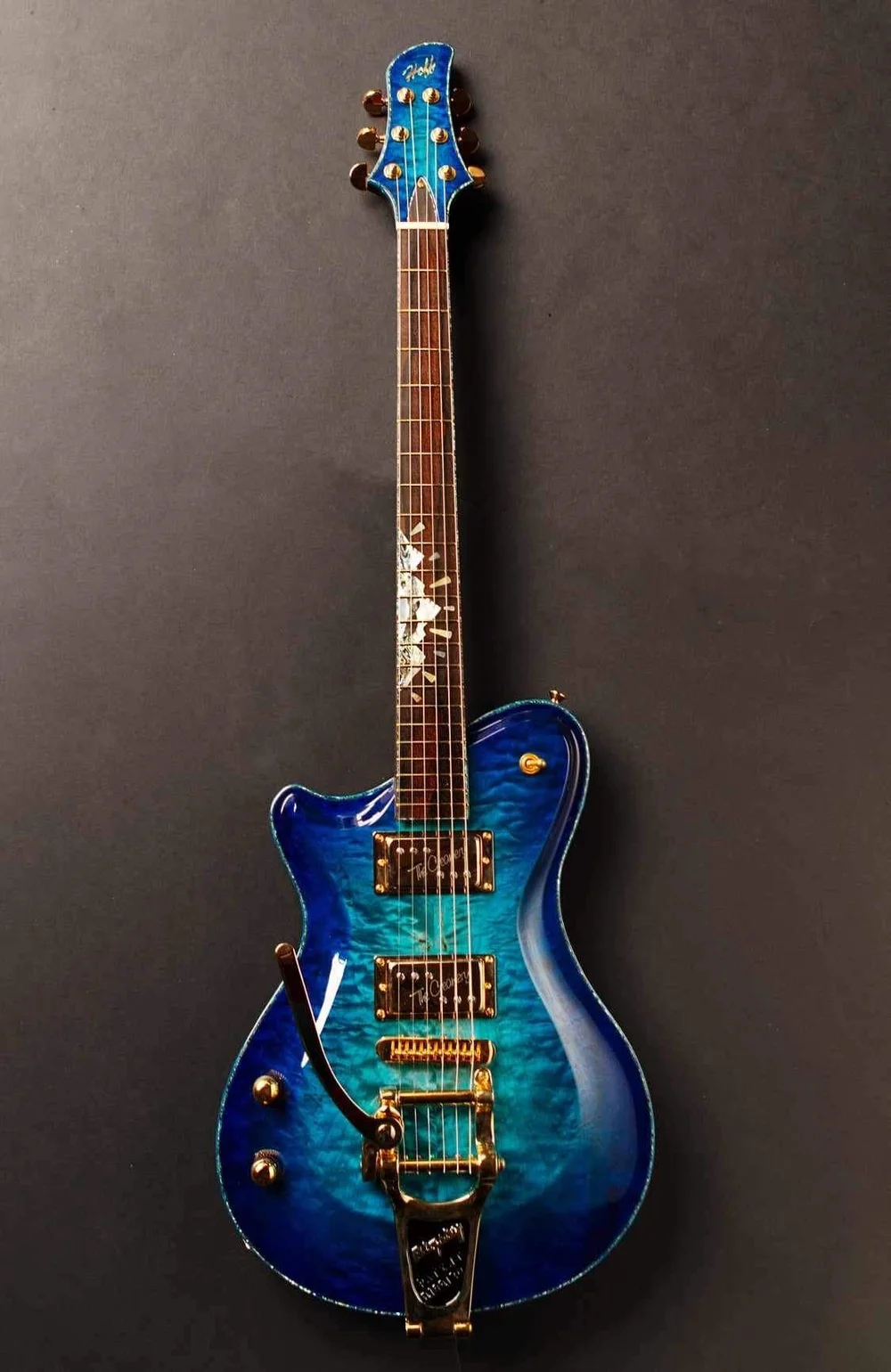 Chitarra Elettrica Mancina Blue Burst – Corpo Mogano, Tastiera Palissandro, 22 Tasti – Oro