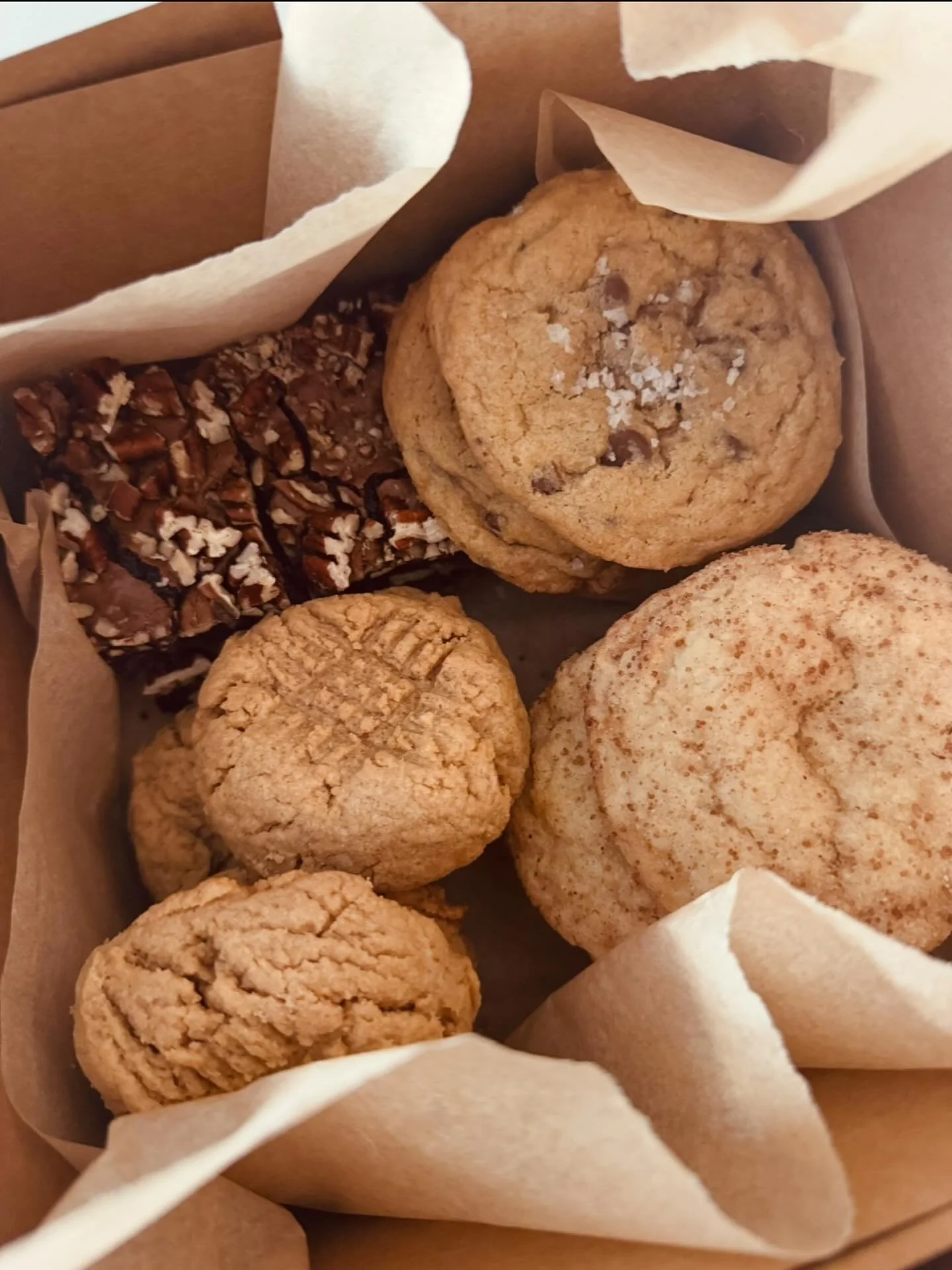 When it&rsquo;s hard to shop for someone&hellip; something homemade always feels right. 🍪

A little box of cookies or brownies, baked fresh and wrapped up with care &mdash; it&rsquo;s simple, cozy, and somehow says everything you want it to. The kin