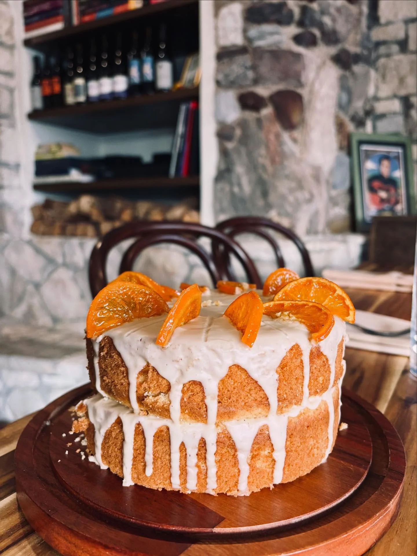 Save room for a slice of this delightful orange butter cake! 🍊 
The perfect ending to a beautiful meal and drink at ALBA.