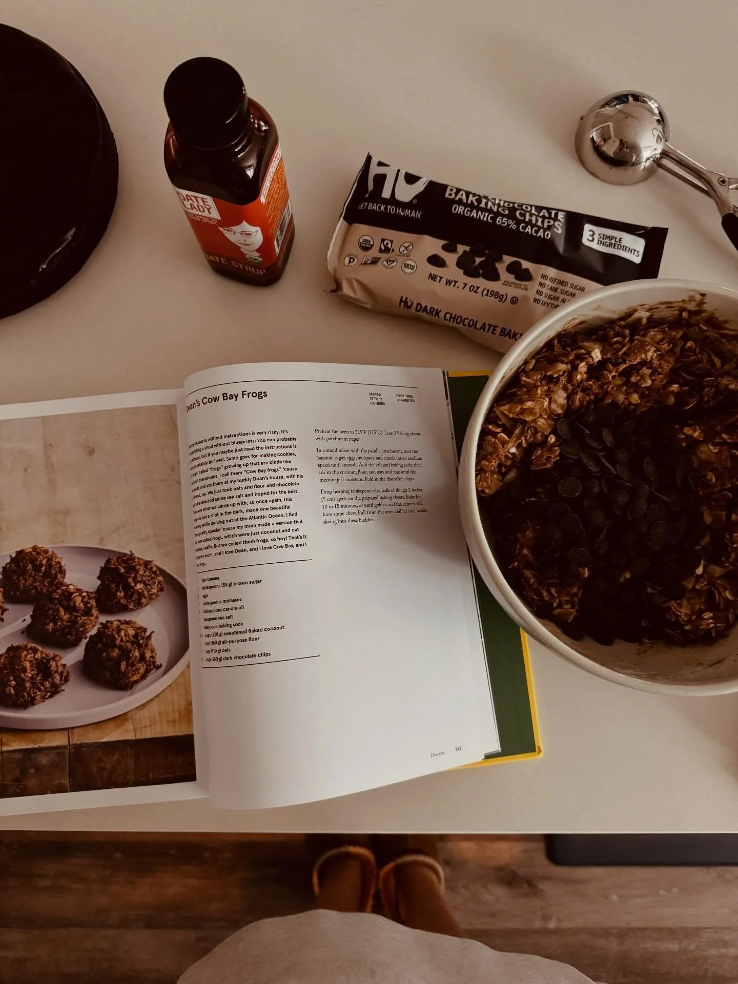 my new go-to for a gloomy day, these little frogs are a perfect overcast day treat - and this cookbook is a 10/10 (go buy it : linked here!) 

this post is sponsored by @hukitchen. 
jk 
a girl can dream&hellip;and does 💭