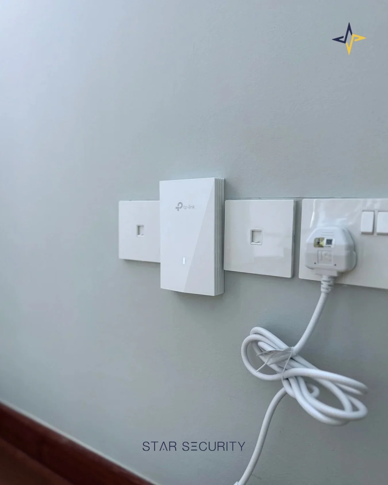 Project: Access Point for landed house
Product: Wall AP with 4 downlink ports 
Brand: @tplink.sg 

Building or upgrading your home?
Look forward to seamless Connectivity with a Sleek Design &mdash; TP-Link Wall-Mounted Access Point. Reliable performa